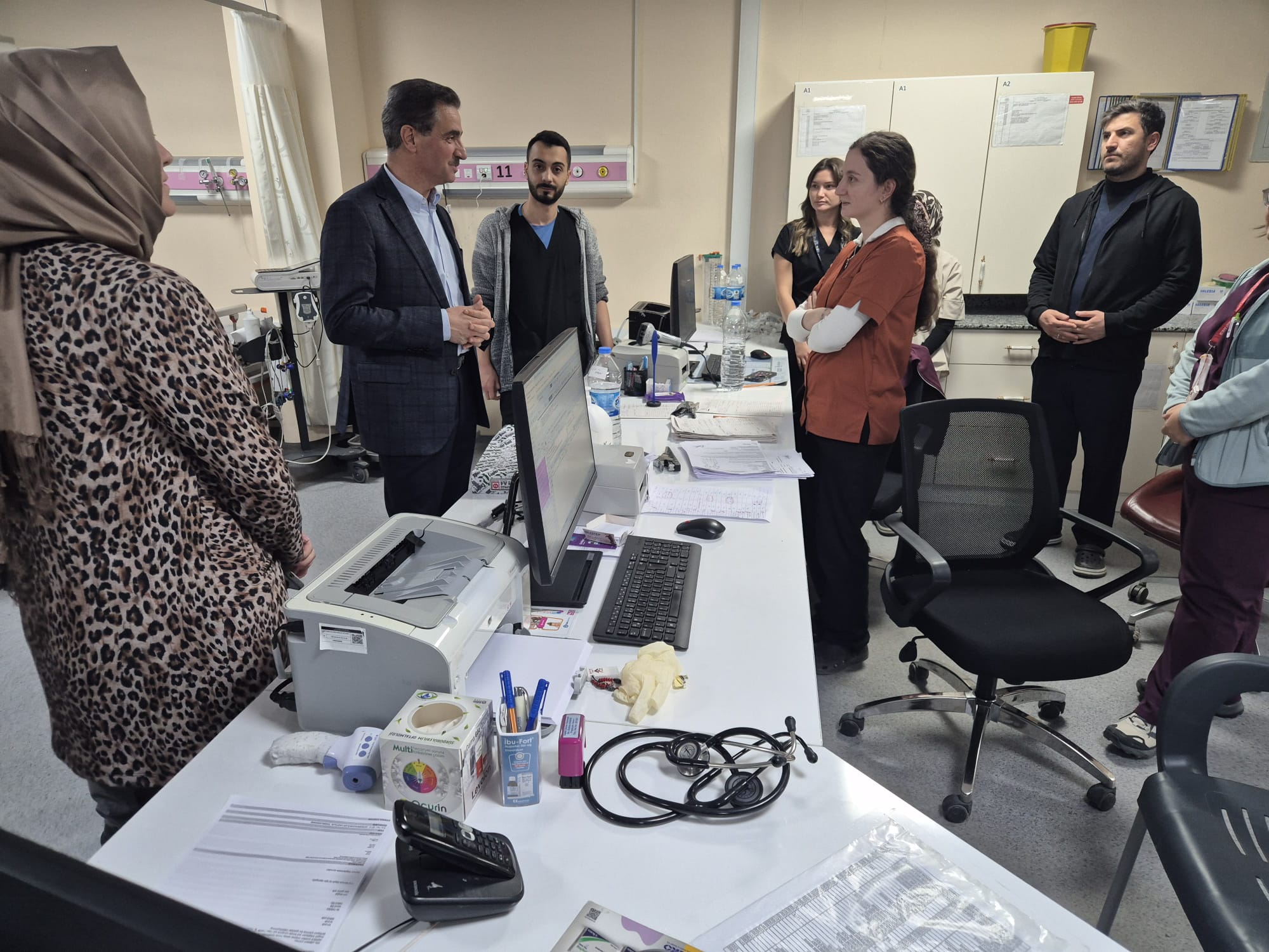 Gümüşhane’de pansiyona dışarıdan getirdikleri pideyi yiyen 29 öğrenci, zehirlenme şüphesiyle hastaneye kaldırıldı  - Görsel 9