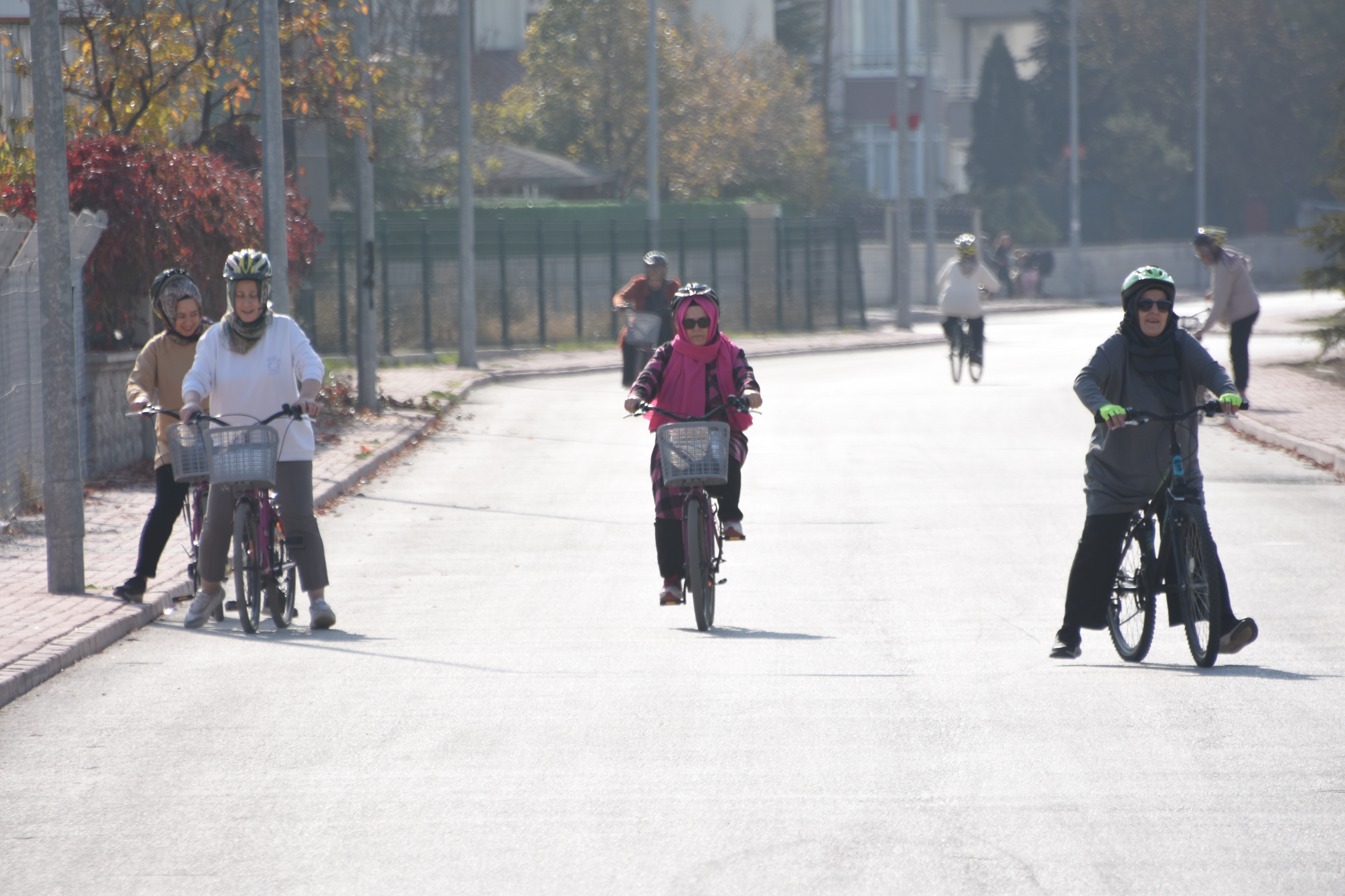 Konyalı kadınlar, bisiklet kullanmayı öğreniyor - Görsel 3