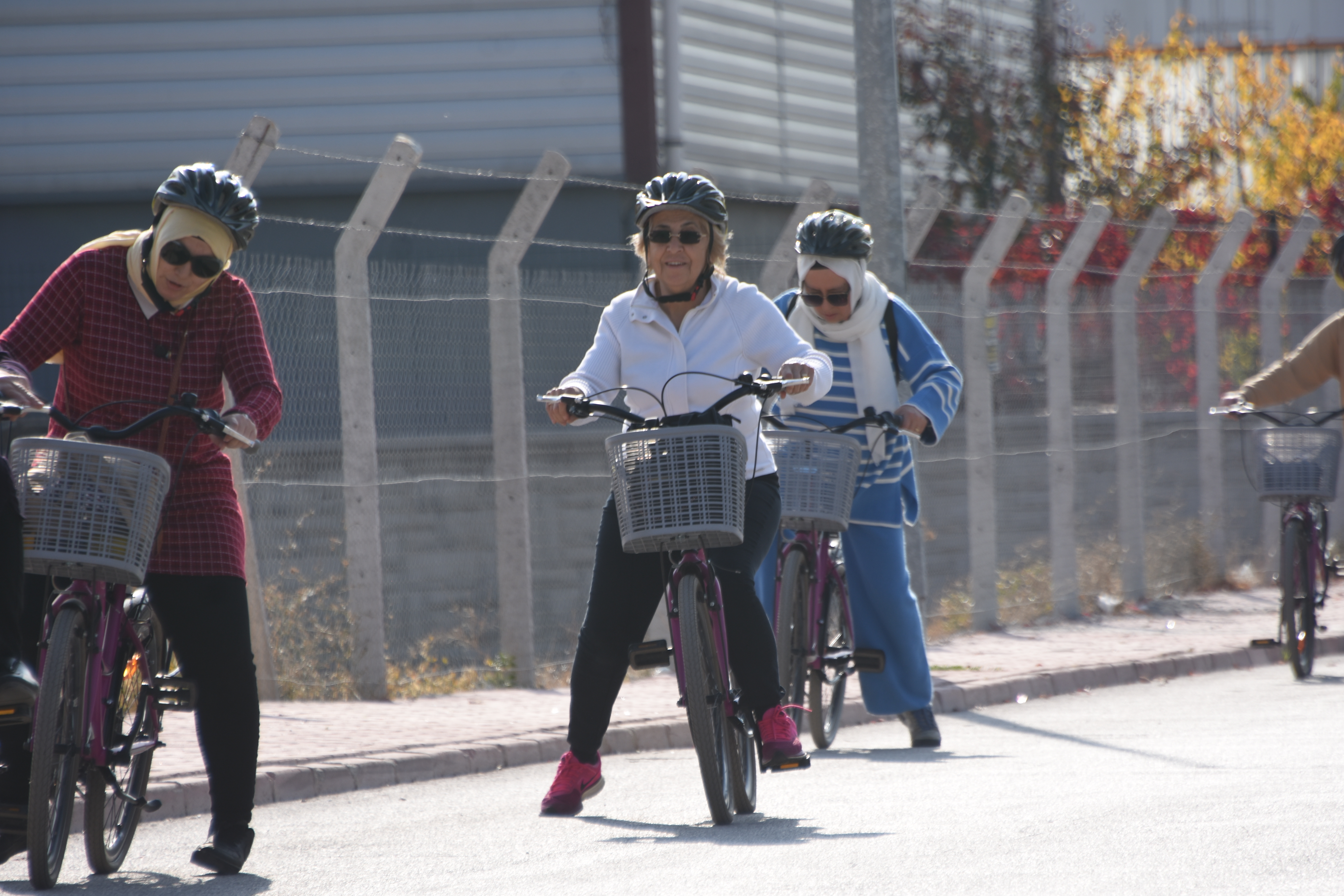 Konyalı kadınlar, bisiklet kullanmayı öğreniyor - Görsel 5