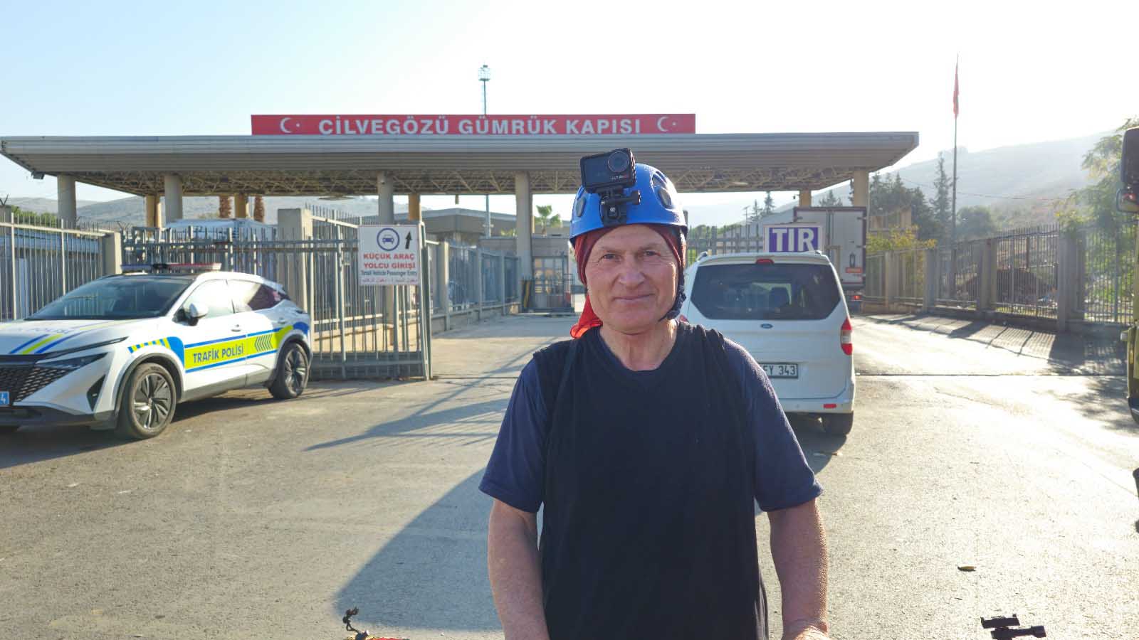 Hatay - Bisikleti ile umre yolculuğuna çıkan emekli işçi, Cilvegözü'nden Suriye'ye geçti - Görsel 1