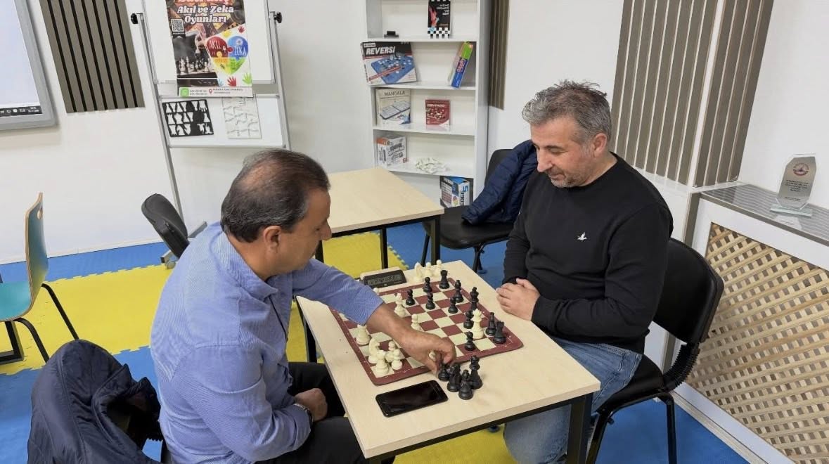 Seydişehir'de Öğretmenler Günü'ne Özel Zeka ve Strateji Turnuvası - Görsel 4