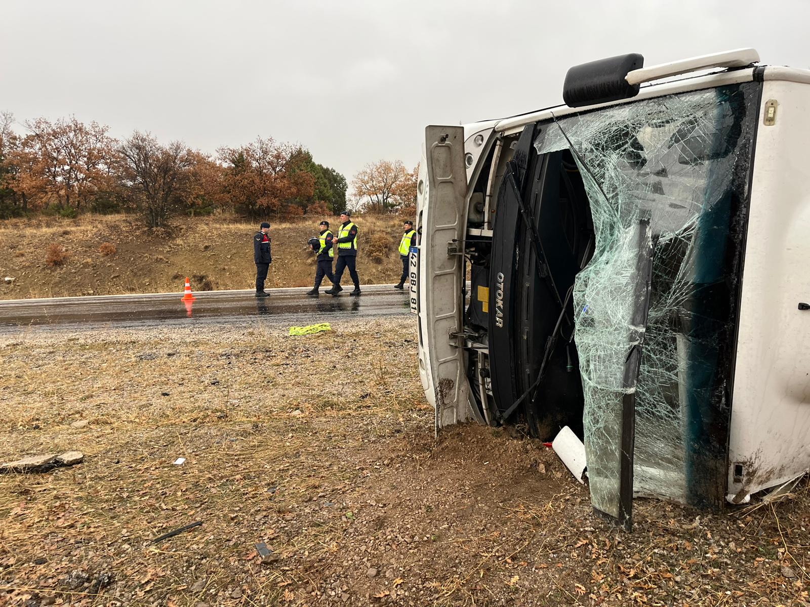 Beyşehir'de  Öğrenci Servisi Devrildi: 29 Yaralı - Görsel 5