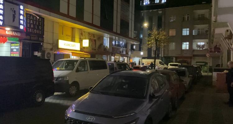 İstanbul - Sultangazi‘de kadınların giyinme odasında gizli kamera bulundu; düğün salonu mühürlendi - Görsel 4