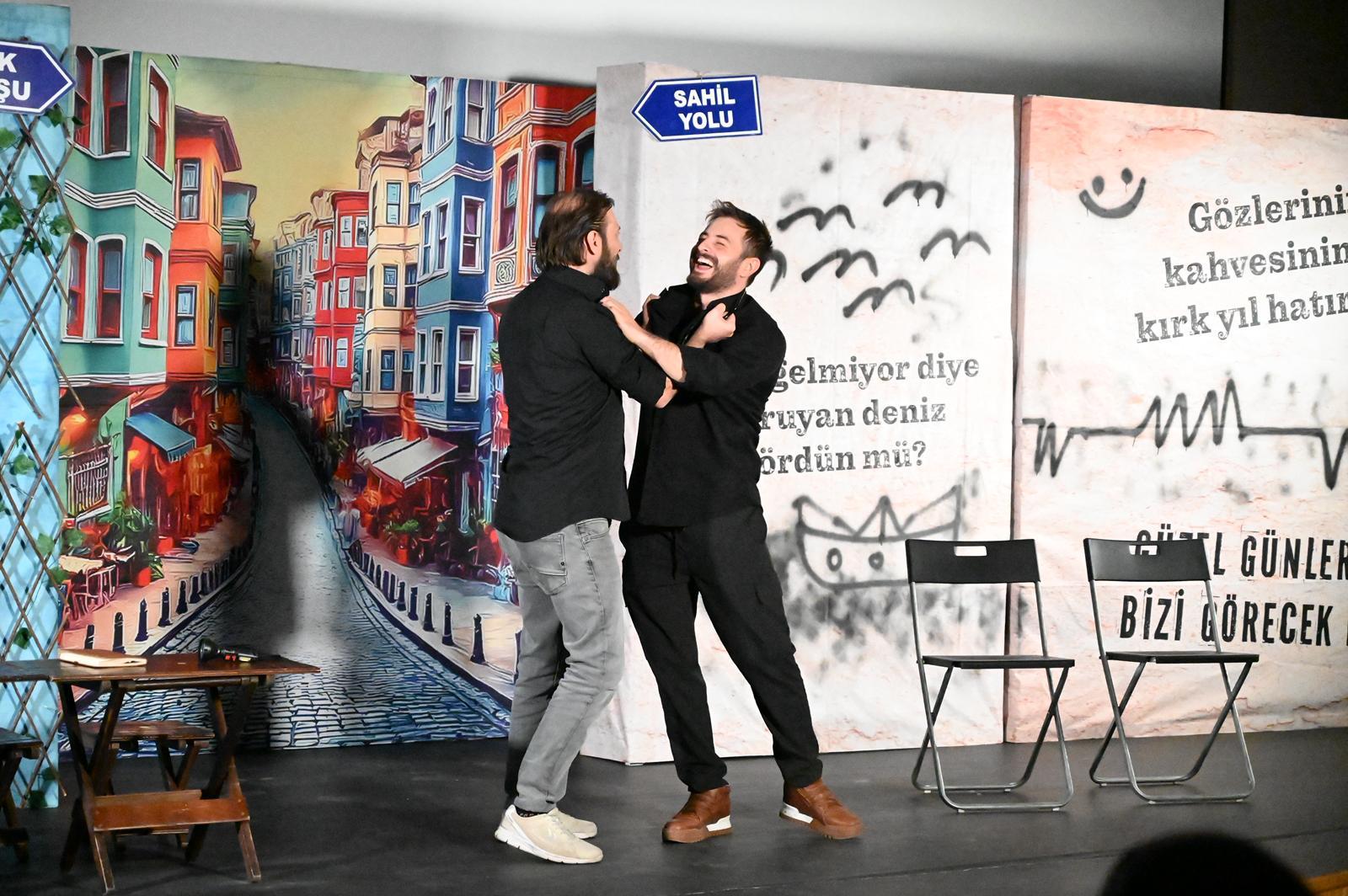 Seydişehir'de Sahnelenen Aynalar Tiyatrosu izleyenler  tarafından   büyük ilgi  topladı - Görsel 3