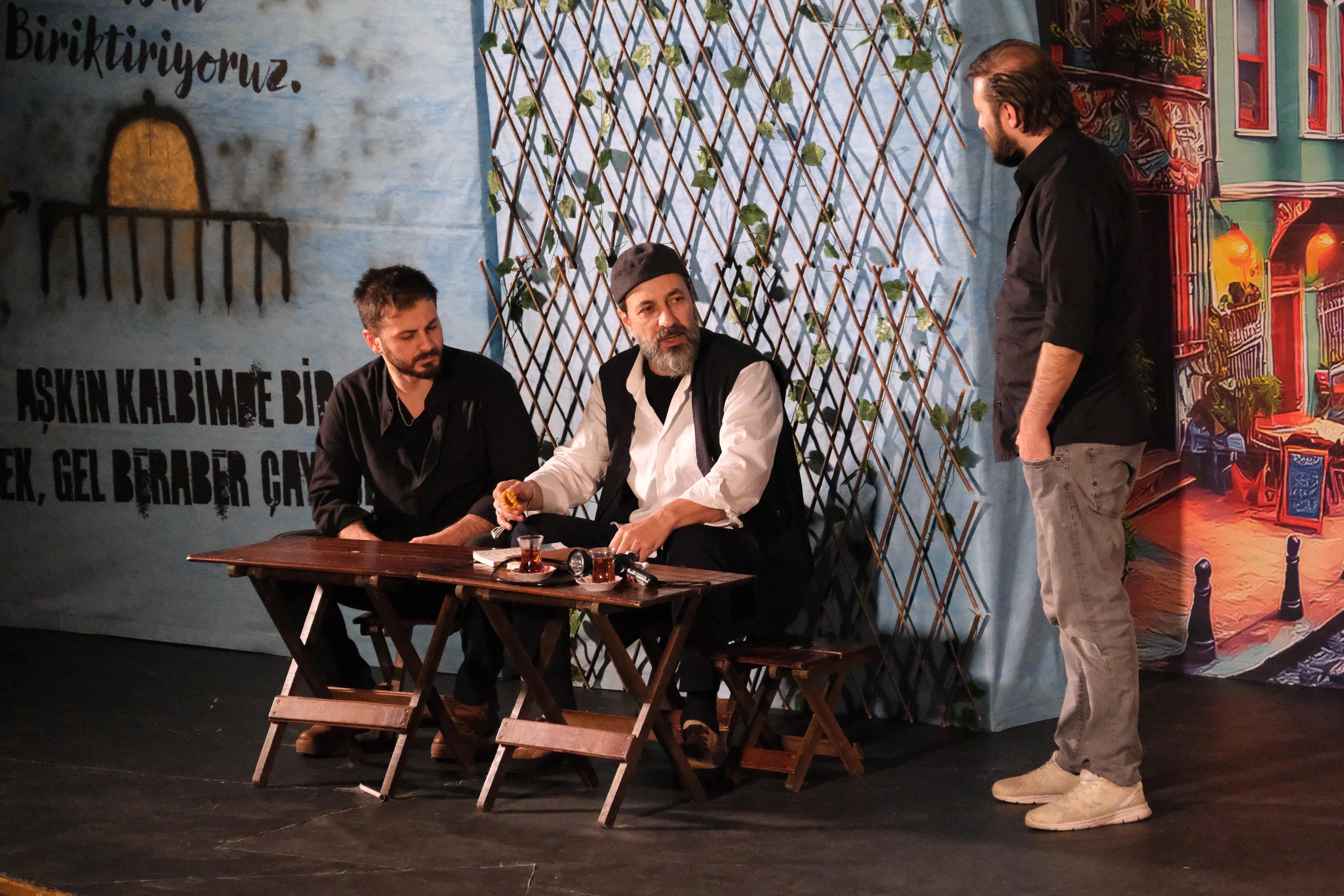 Seydişehir'de Sahnelenen Aynalar Tiyatrosu izleyenler  tarafından   büyük ilgi  topladı - Görsel 4