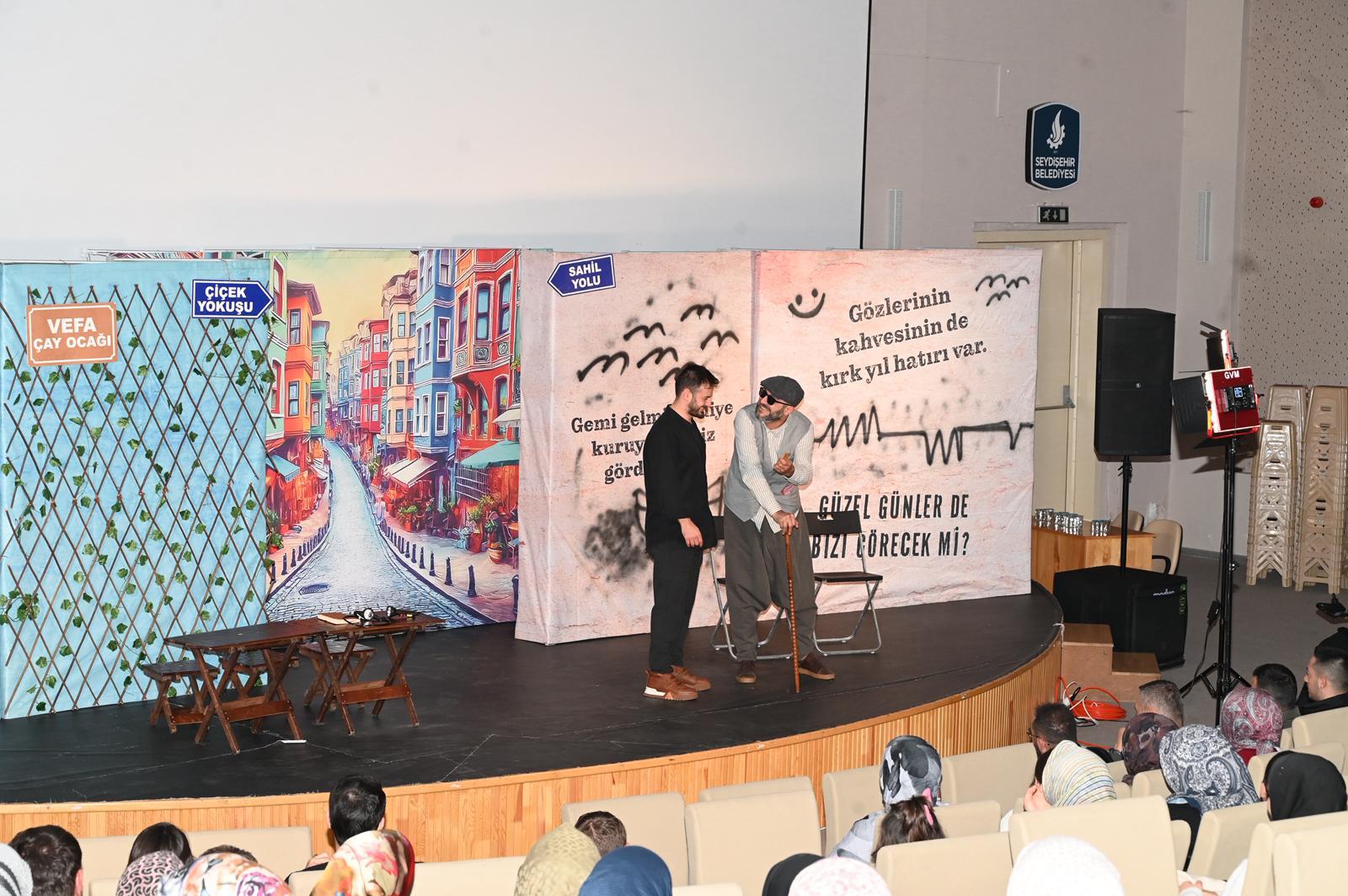 Seydişehir'de Sahnelenen Aynalar Tiyatrosu izleyenler  tarafından   büyük ilgi  topladı - Görsel 8
