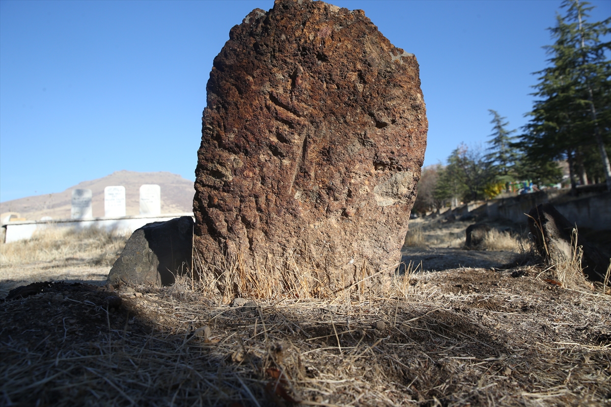 Kayseri'de Türk boyları ve Osmanlı Dönemi bezemeli mezar taşları belgelendi - Görsel 7