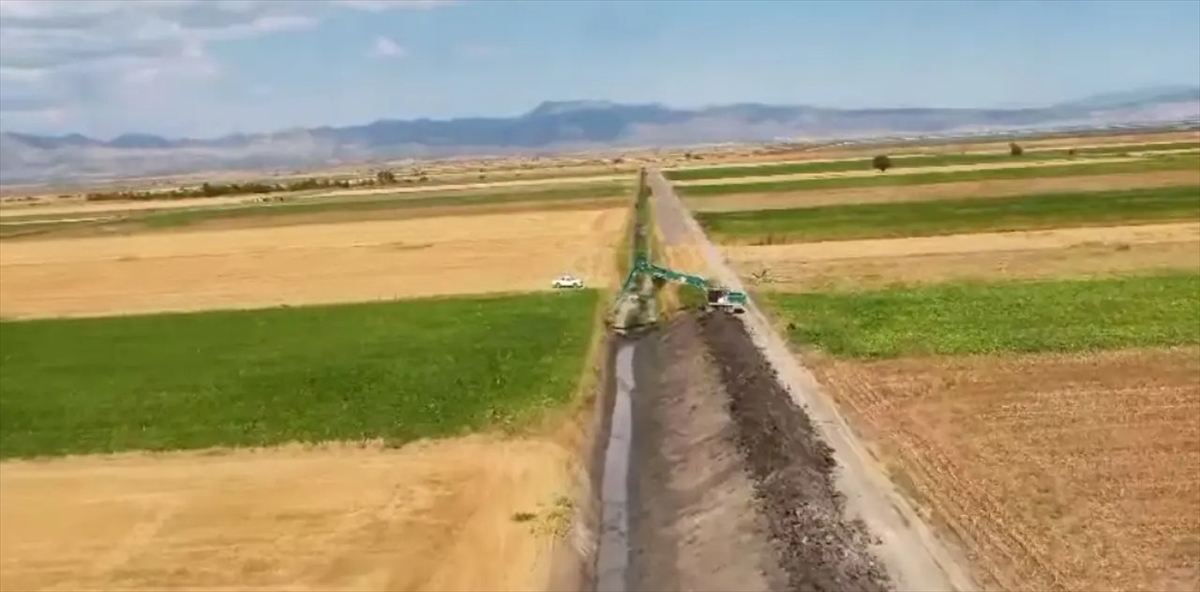 DSİ Seydişehir'de drenaj kanallarını temizledi - Görsel 1