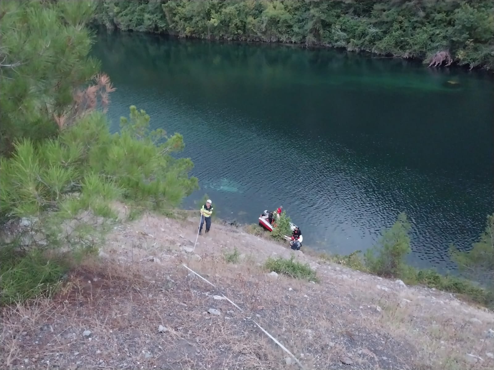 Kızılırmak’a uçan araçta eşi ve oğlunun ölümüne ilişkin tutuklanan doktor, cezaevinde intihar etti - Görsel 5