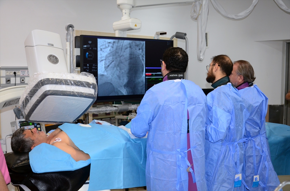 KONYA - Görevi başında kalp krizi geçiren anjiyo teknisyeni anında müdahaleyle hayatta kaldı - Görsel 3