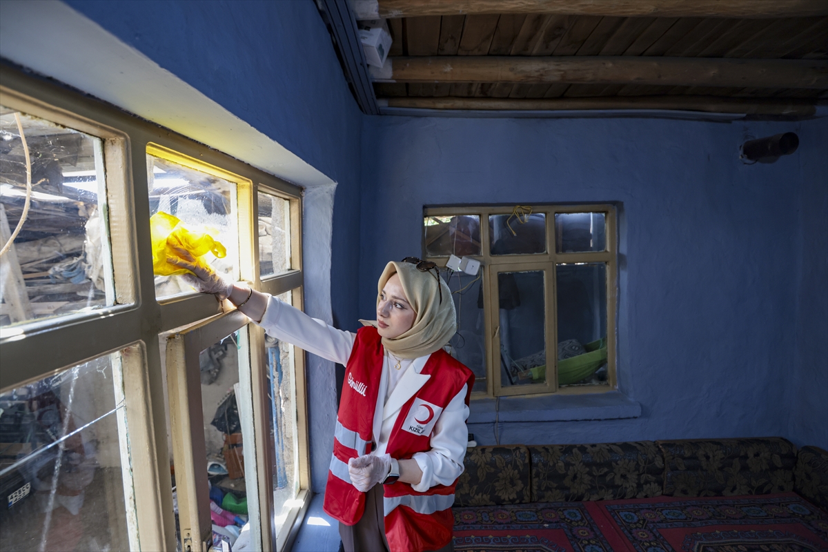 Konya'da yaşayan baba ve engelli kızı Türk Kızılay'ın sürpriziyle mutlu oldu - Görsel 8