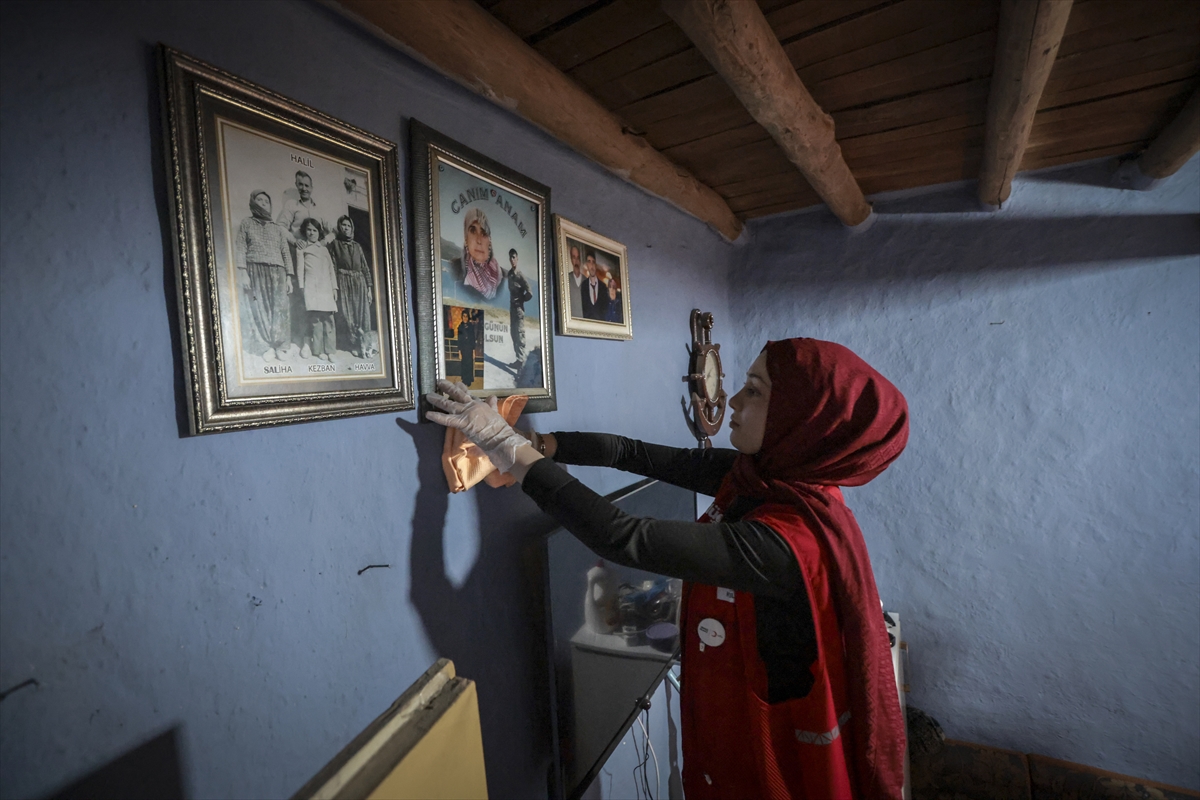 Konya'da yaşayan baba ve engelli kızı Türk Kızılay'ın sürpriziyle mutlu oldu - Görsel 9