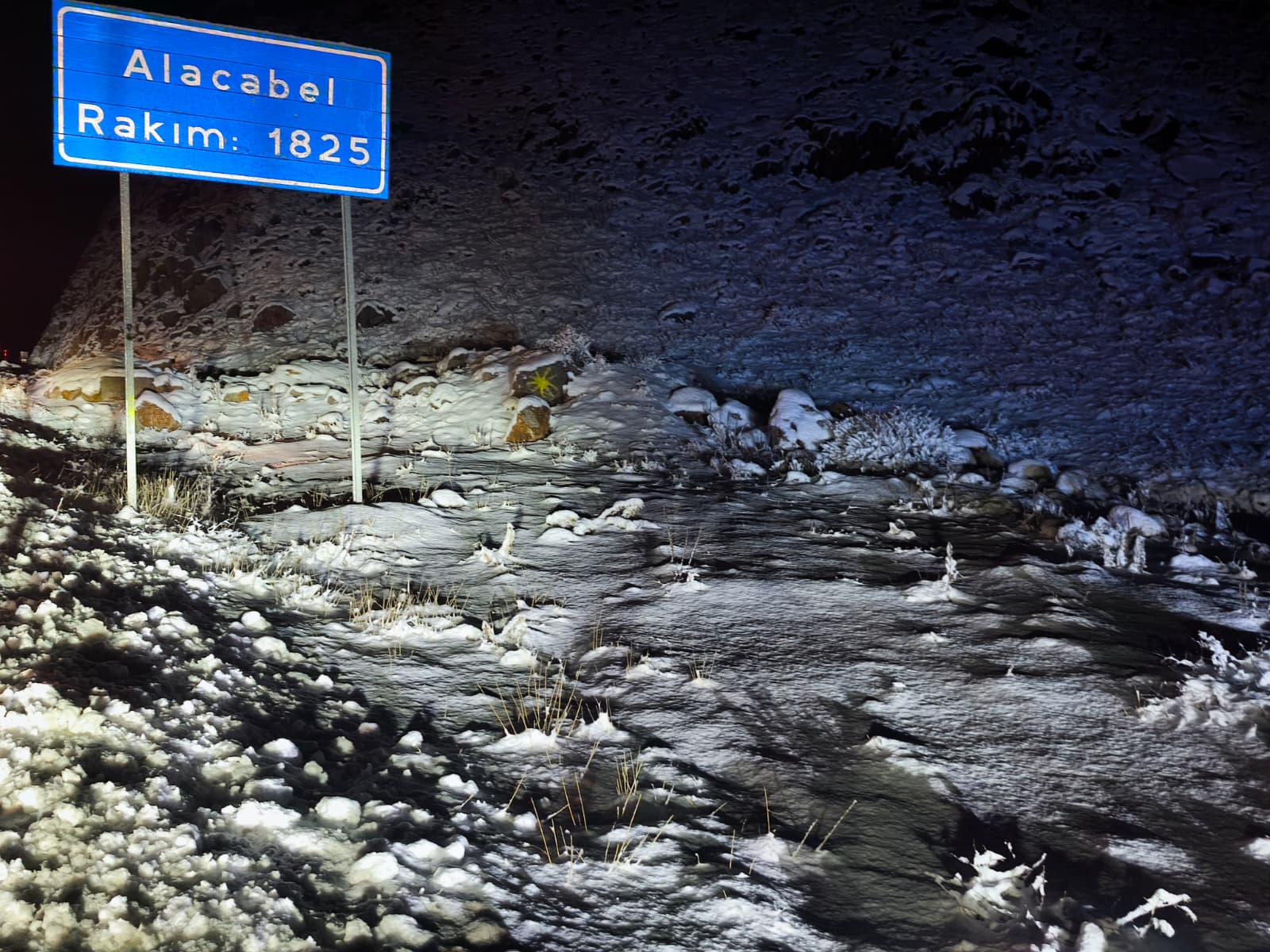 Alacabel Geçidi, Mevsimin İlk Karıyla Beyaza Büründü - Görsel 3