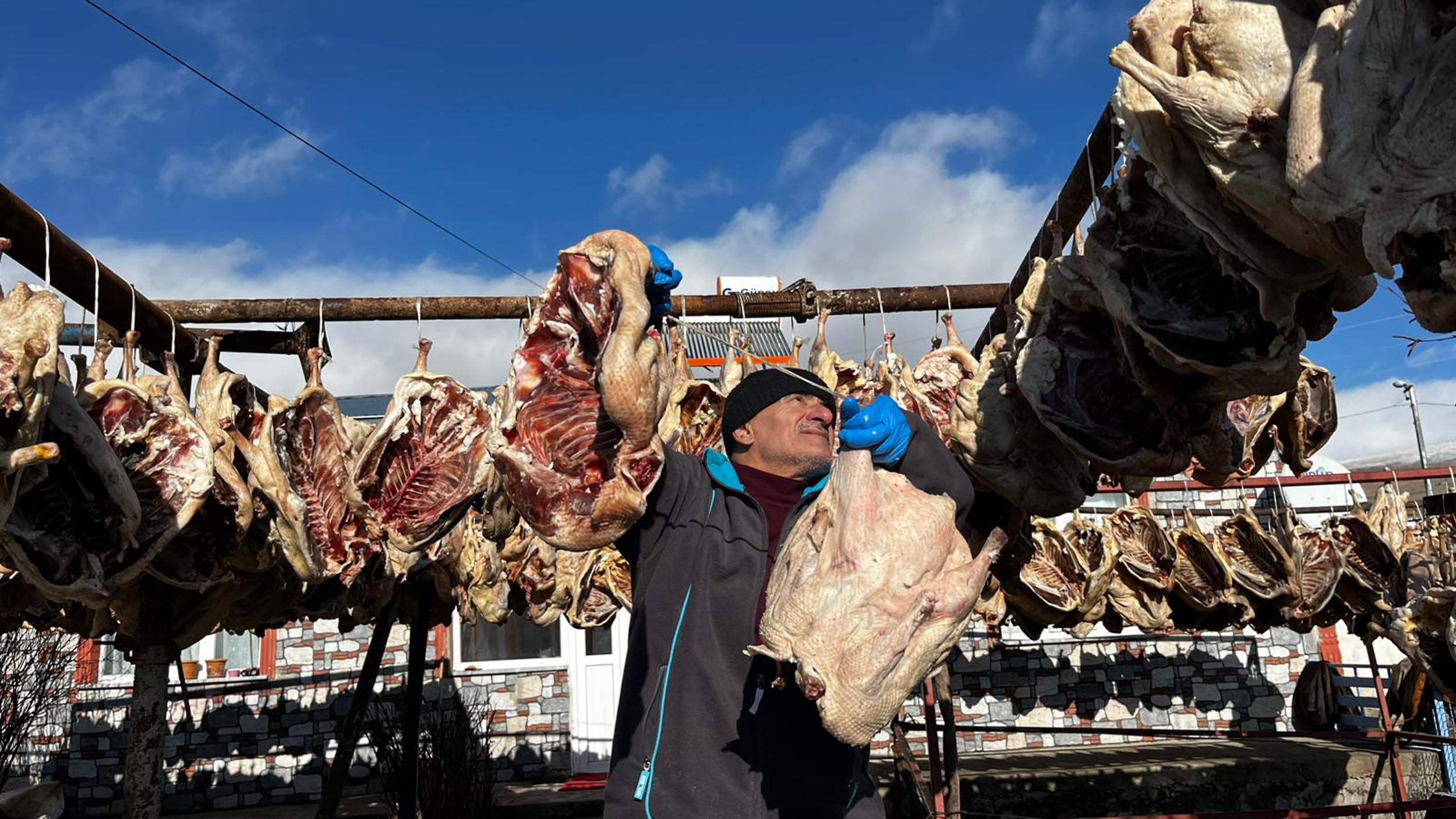 Gurbetteki Karslılar için 900 kazı keserek kurutmaya bıraktı - Görsel 9