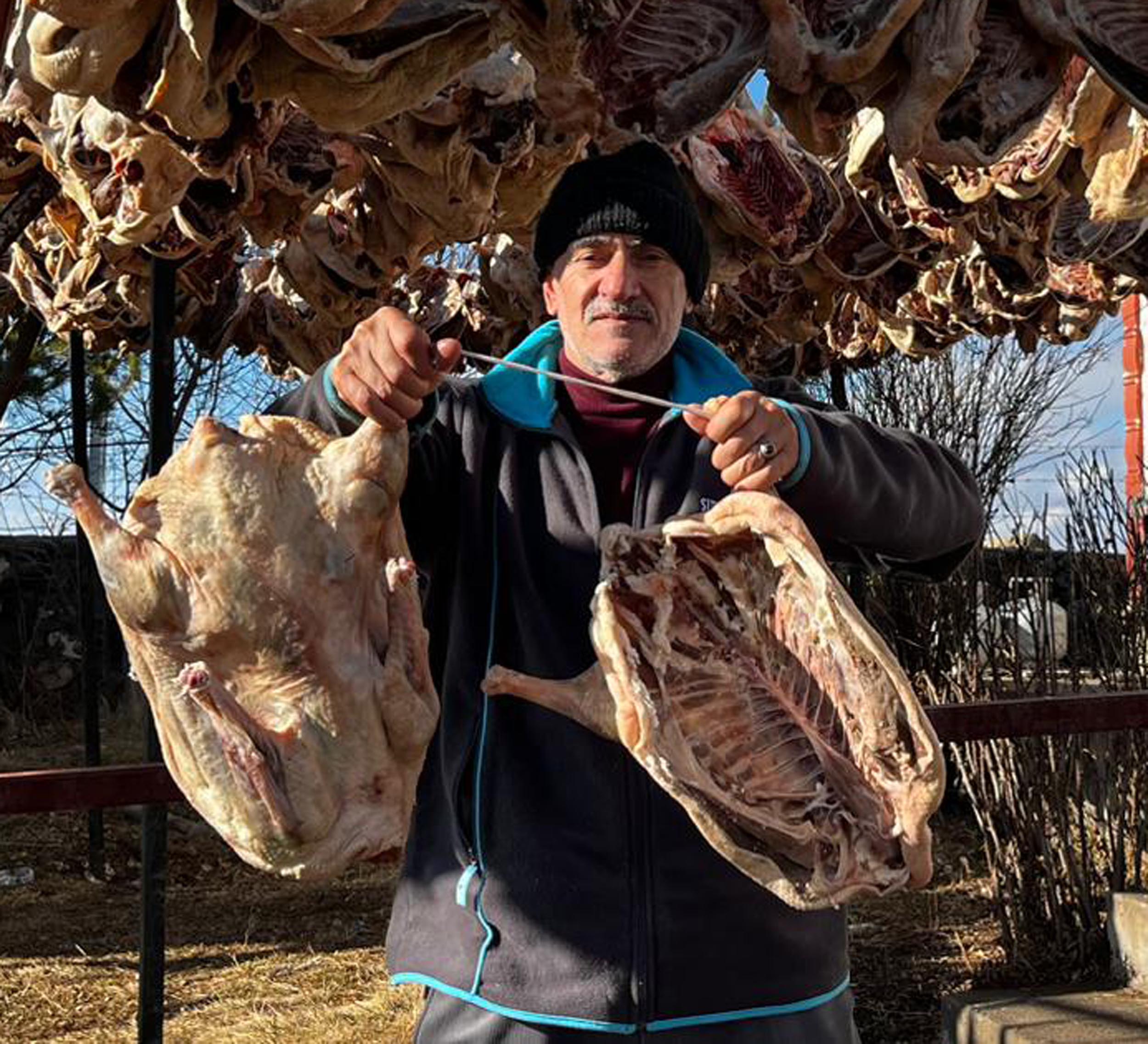 Gurbetteki Karslılar için 900 kazı keserek kurutmaya bıraktı - Görsel 10