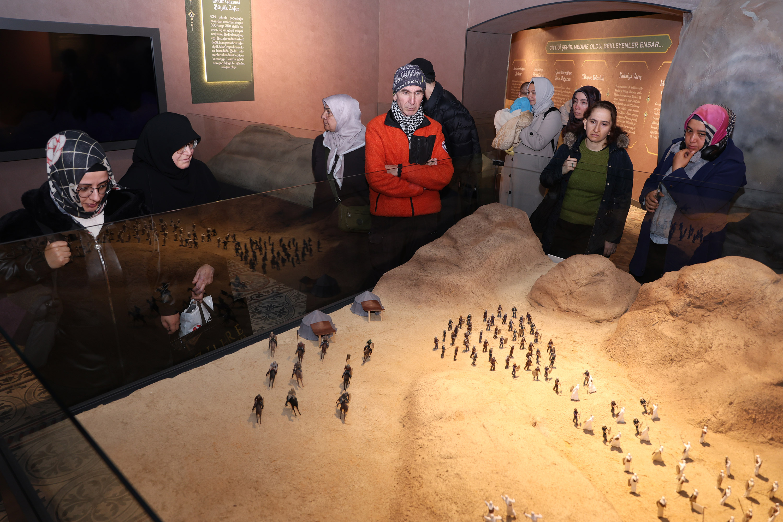 BAŞKAN ALTAY TÜRKİYE’DE İLK OLAN SİYER SERGİSİ’NE TÜM PEYGAMBER AŞIKLARINI DAVET ETTİ - Görsel 1