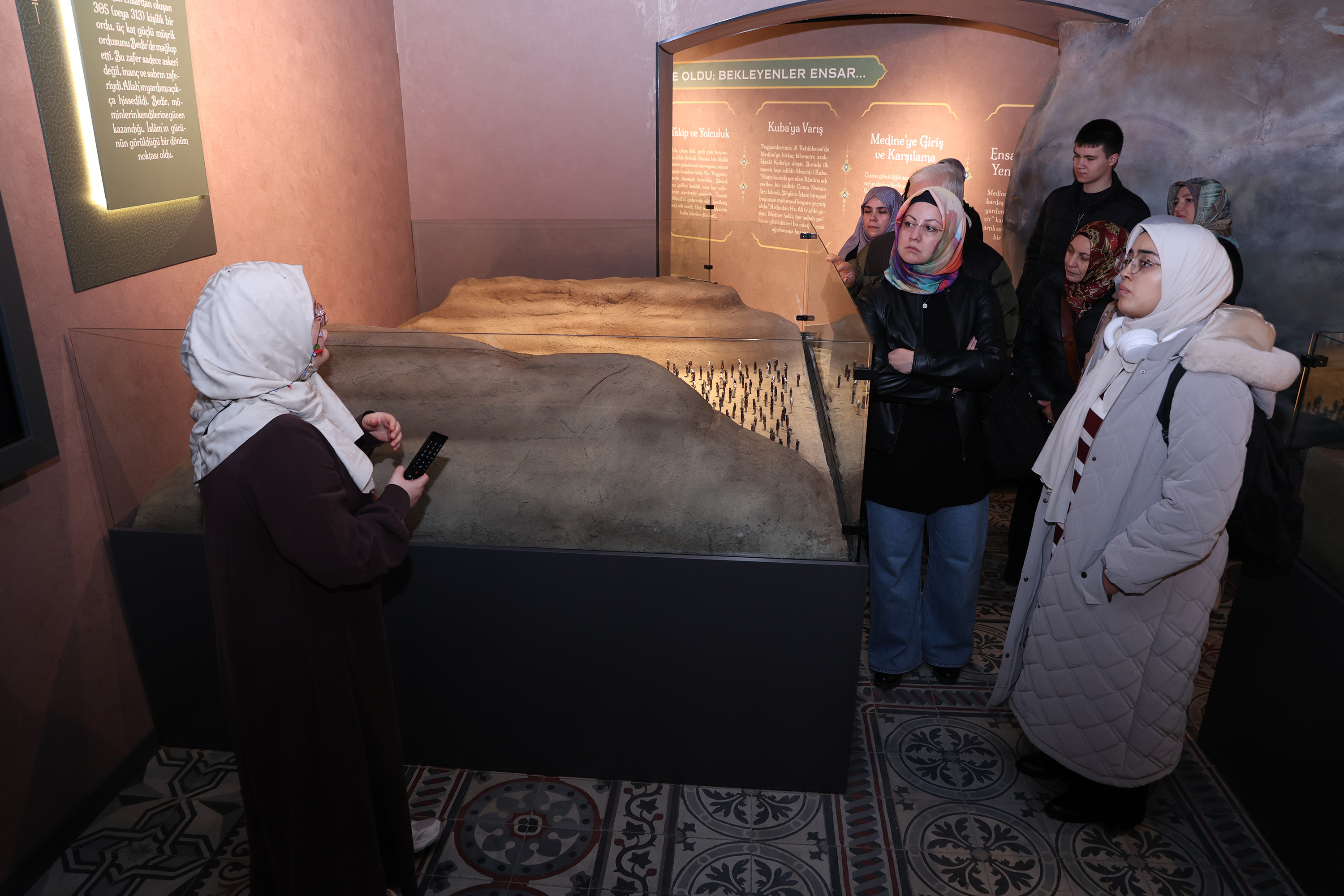 BAŞKAN ALTAY TÜRKİYE’DE İLK OLAN SİYER SERGİSİ’NE TÜM PEYGAMBER AŞIKLARINI DAVET ETTİ - Görsel 4