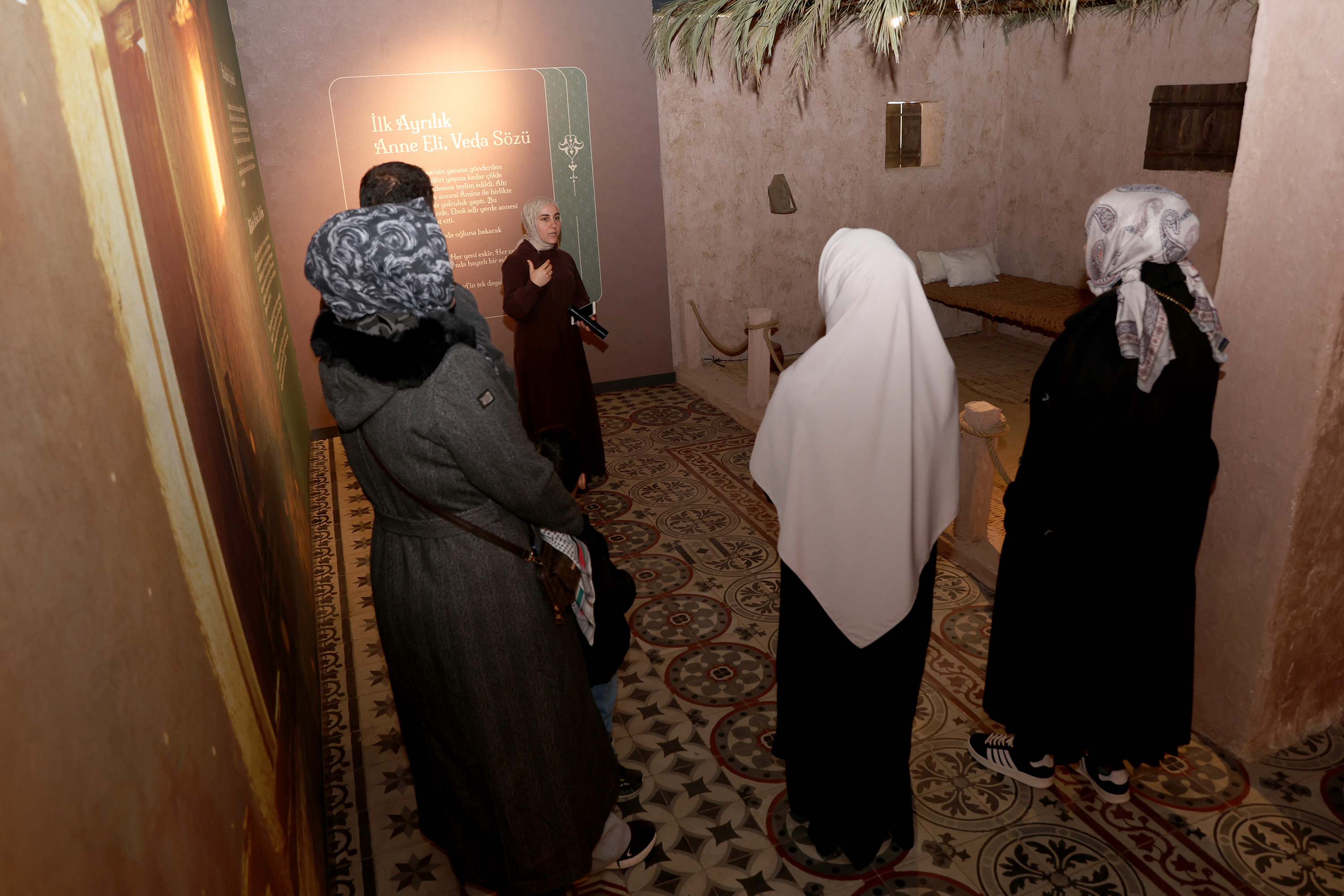 BAŞKAN ALTAY TÜRKİYE’DE İLK OLAN SİYER SERGİSİ’NE TÜM PEYGAMBER AŞIKLARINI DAVET ETTİ - Görsel 9