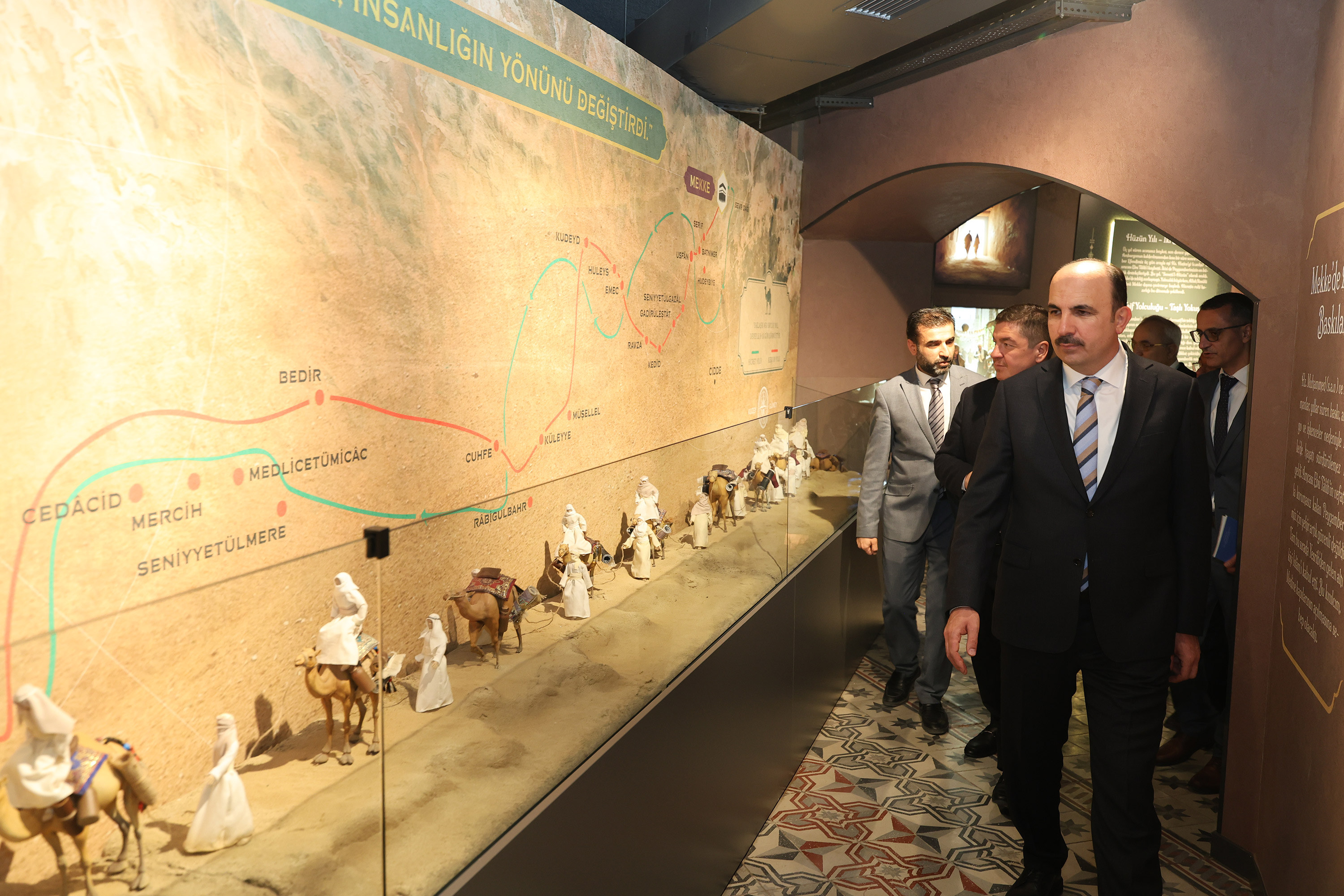 BAŞKAN ALTAY TÜRKİYE’DE İLK OLAN SİYER SERGİSİ’NE TÜM PEYGAMBER AŞIKLARINI DAVET ETTİ - Görsel 12