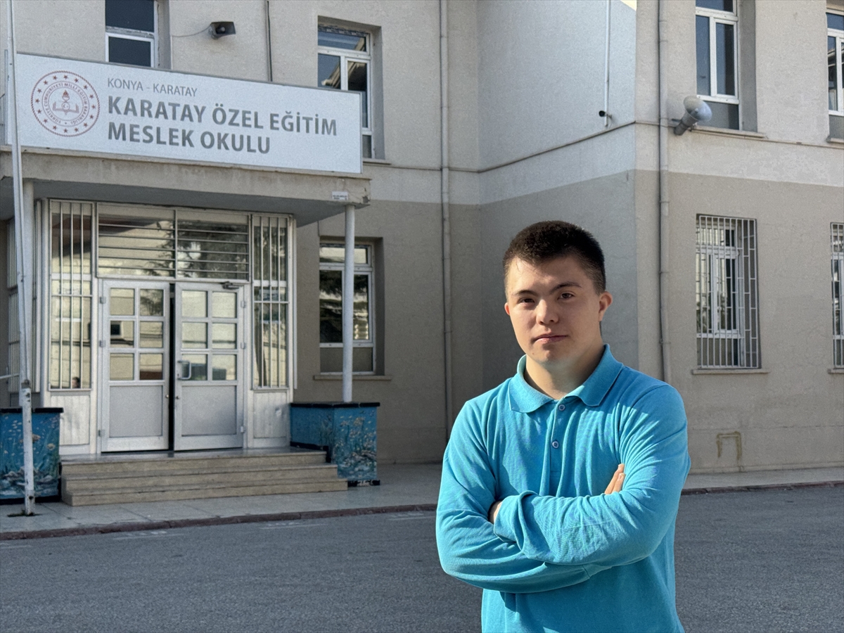 Down sendromlu Harun Efe, yetenekleriyle öğretmenlerinin gururu oldu - Görsel 1