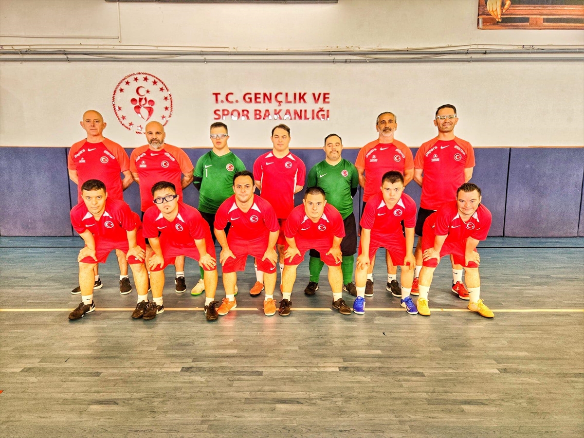 Down sendromlu Harun Efe, yetenekleriyle öğretmenlerinin gururu oldu - Görsel 3