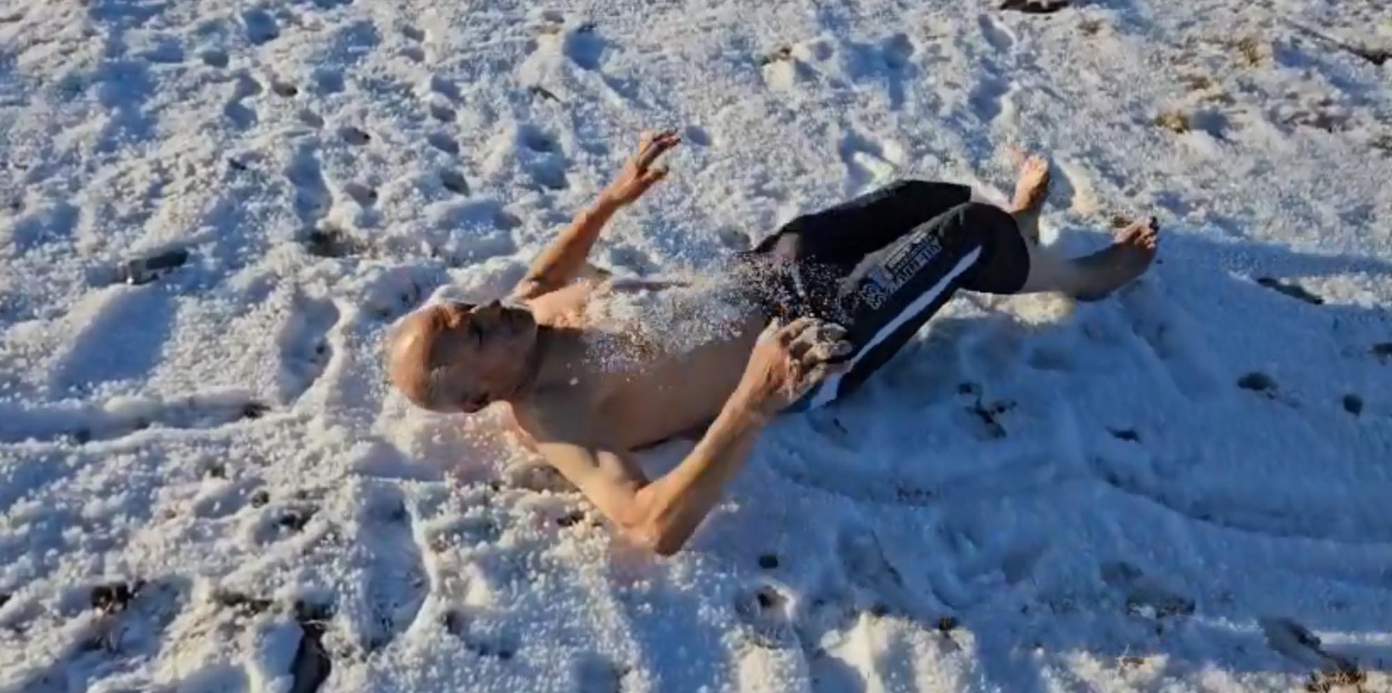 Türkiye’nin en soğuk yerleşim yerlerinden Göle'nin ‘Buz adamı’ - Görsel 3