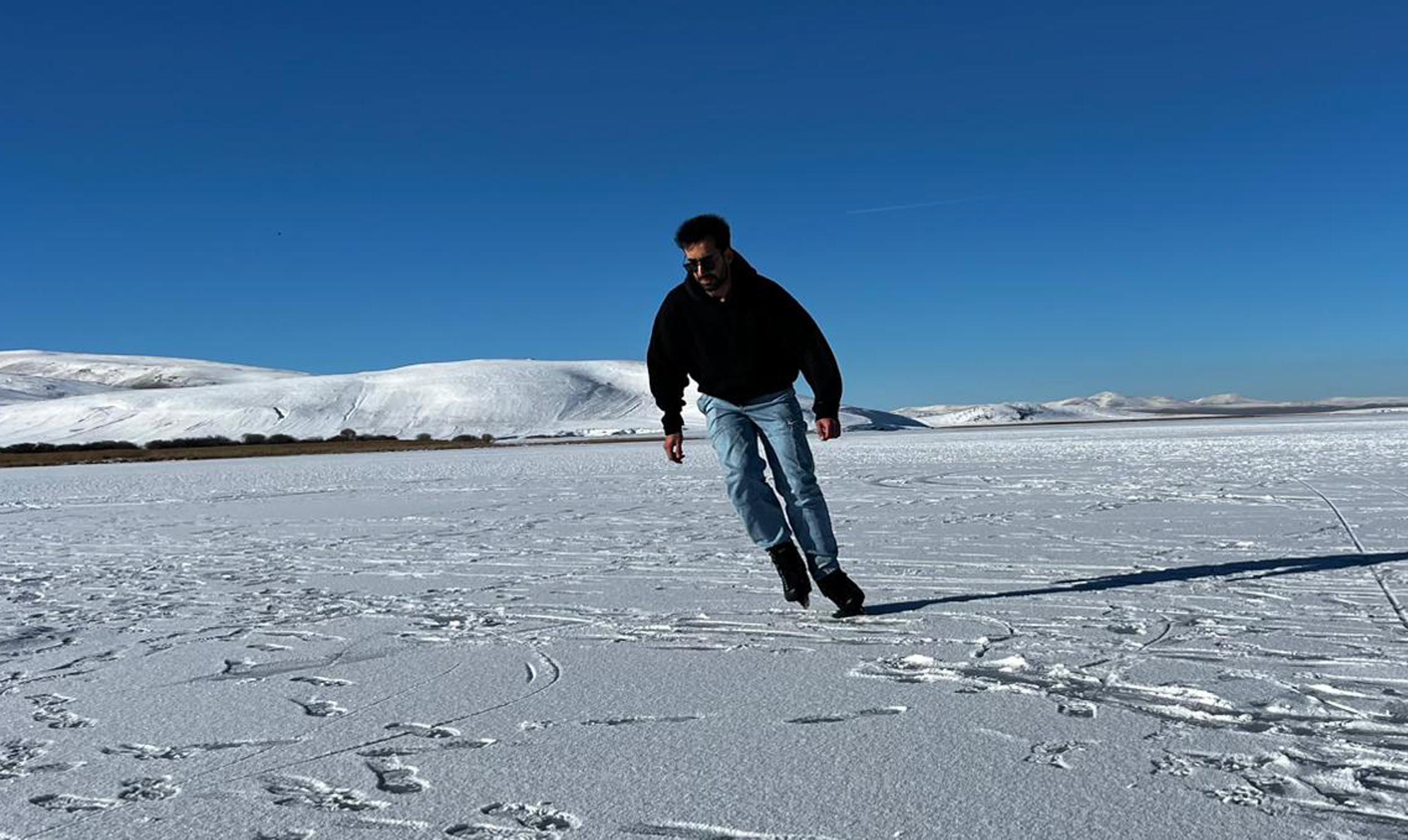 Çıldır Gölü'nde bir tarafta atlı kızak, bir tarafta buz pateni - Görsel 9