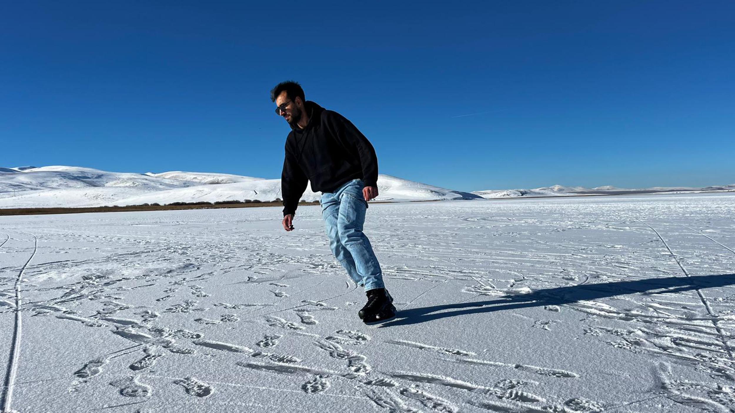 Çıldır Gölü'nde bir tarafta atlı kızak, bir tarafta buz pateni - Görsel 10