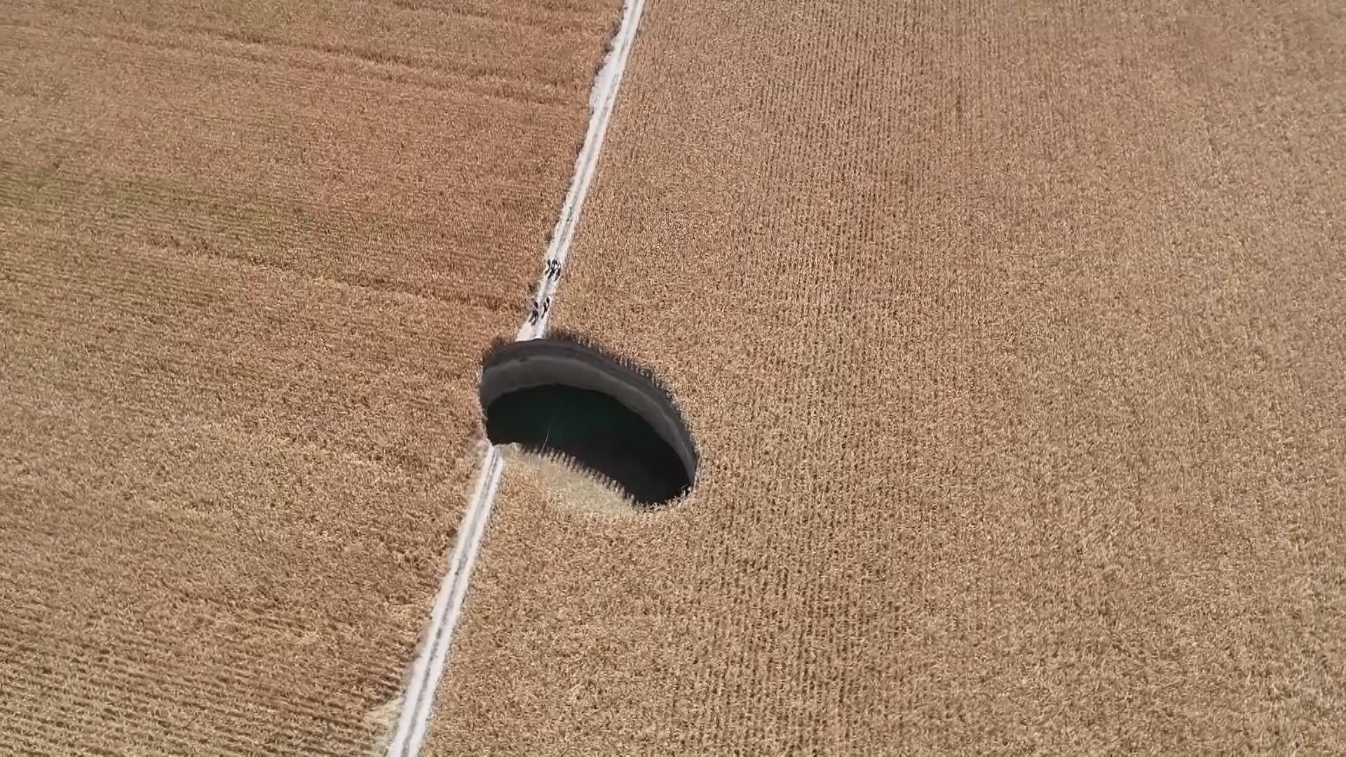 ‘Yer altı suları çekildikçe doğa bize oluşan obruklarla karşılık veriyor’ - Görsel 3