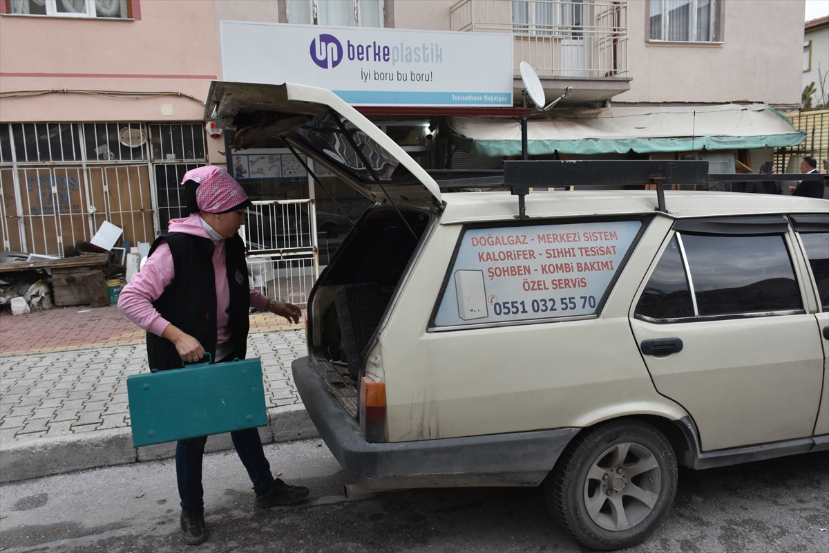 Fatmagül usta satış personeli olarak başladığı sıhhi tesisatçılıkta adından söz ettiriyor - Görsel 5