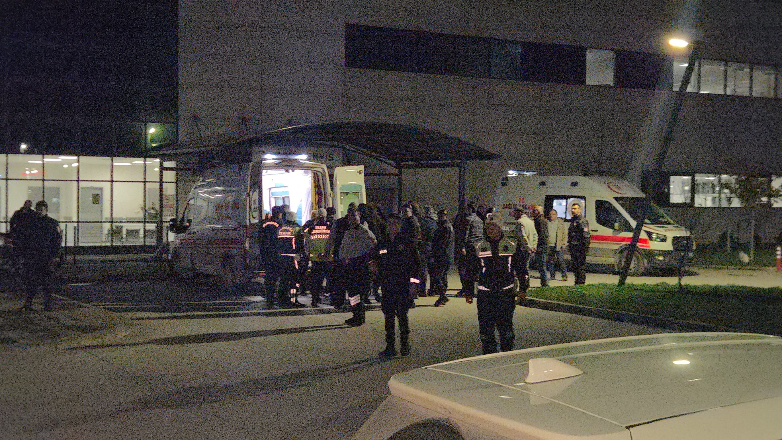 Yalova'da DEAŞ operasyonunda polise ateş açıldı: 7 polis yaralı - Görsel 7