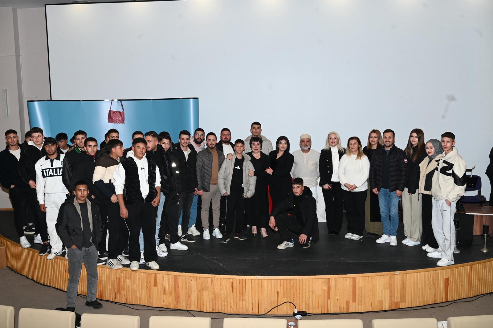 “BİZİM AKİF” TİYATRO OYUNU SEYDİŞEHİR’DE SAHNELENDİ - Görsel 6