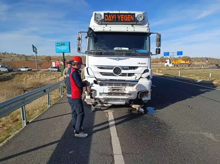 Trafik kazasında hayatını kaybeden genel cerrah, toprağa verildi - Görsel 4