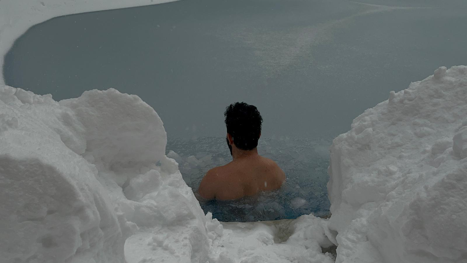 Eksi 10 derecede buz gibi suya girdi - Görsel 4