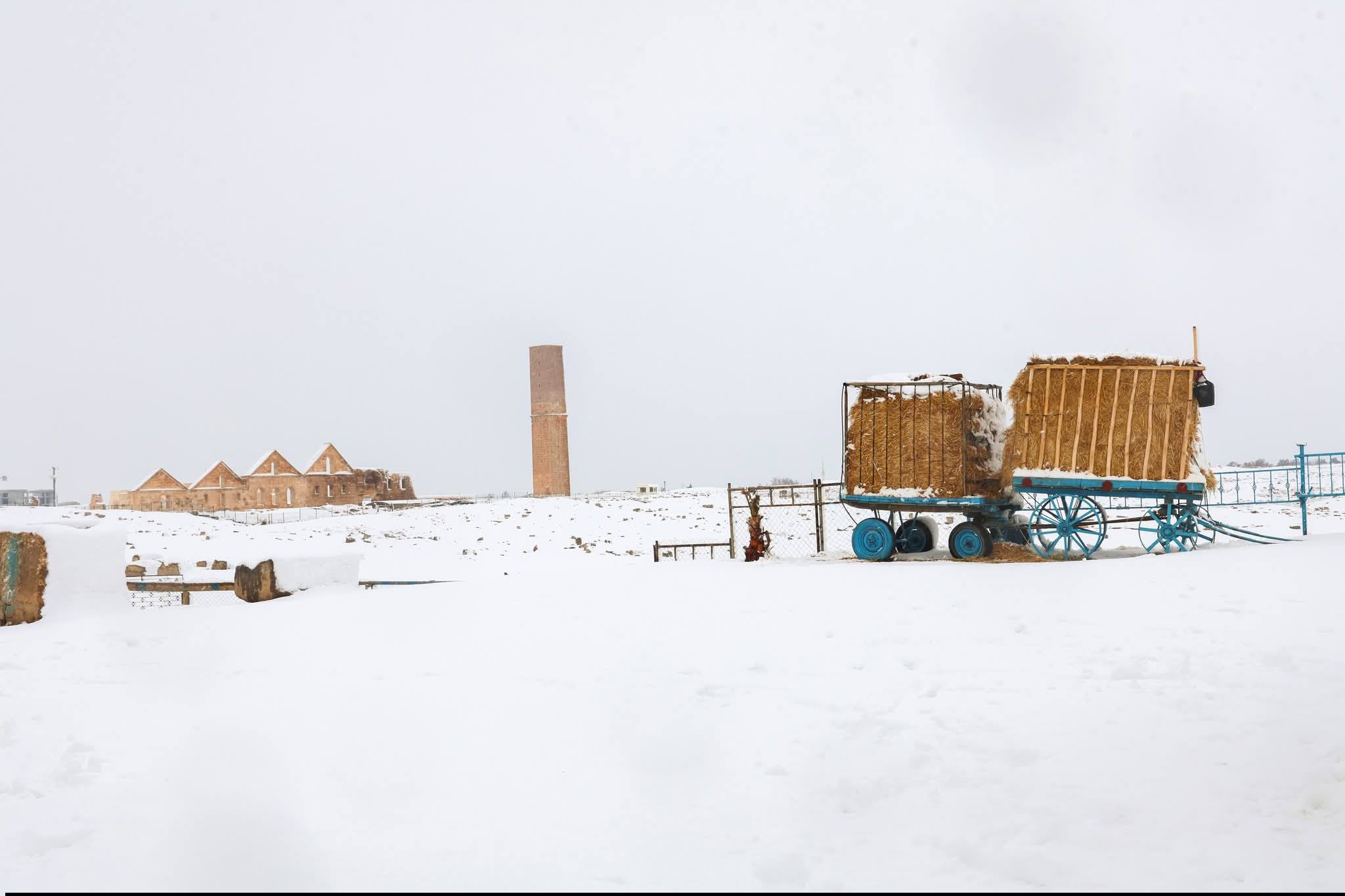 Harran'ın konik kubbeli evlerinde kar manzarası - Görsel 4