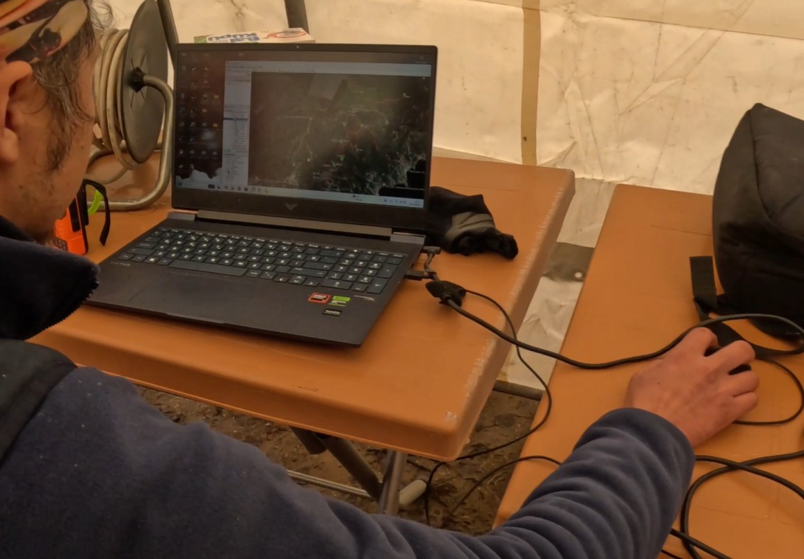 Erkek arkadaşıyla tartışıp kamptan ayrılan Elif, Google Harita üzerinden iz çizme programıyla aranıyor - Görsel 1