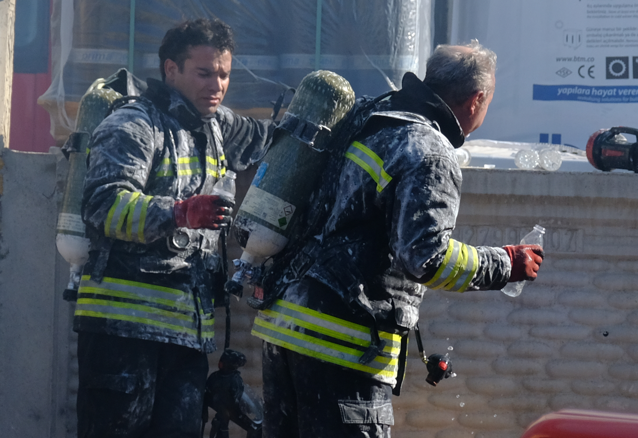 Konya'da fabrika deposu yandı; siyah duman gökyüzünü kapladı - Görsel 10