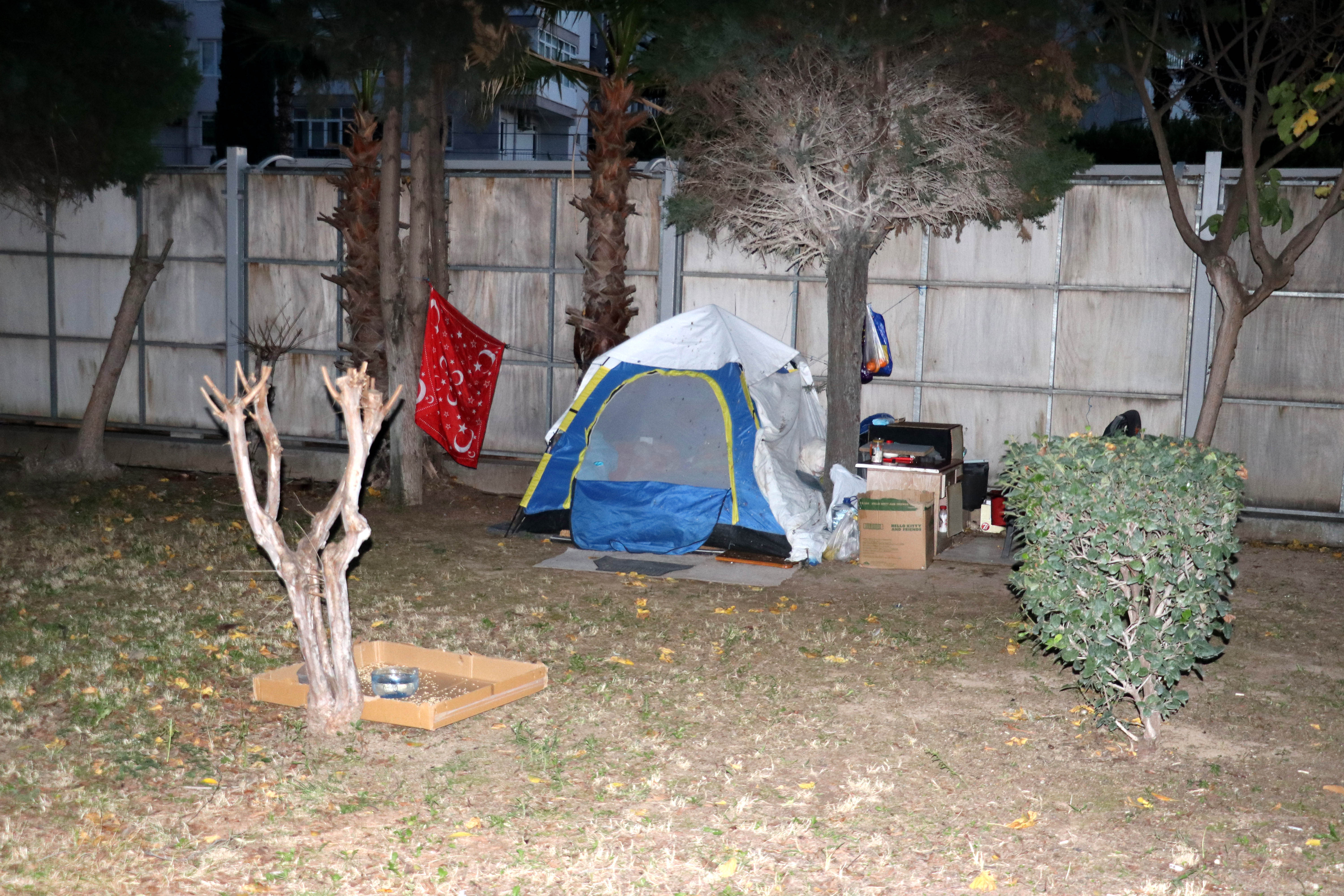  Yabancı   uyruklu Karısının uykusunda bıçakladığı Konyalı TIR şoförü sokakta kaldı - Görsel 5