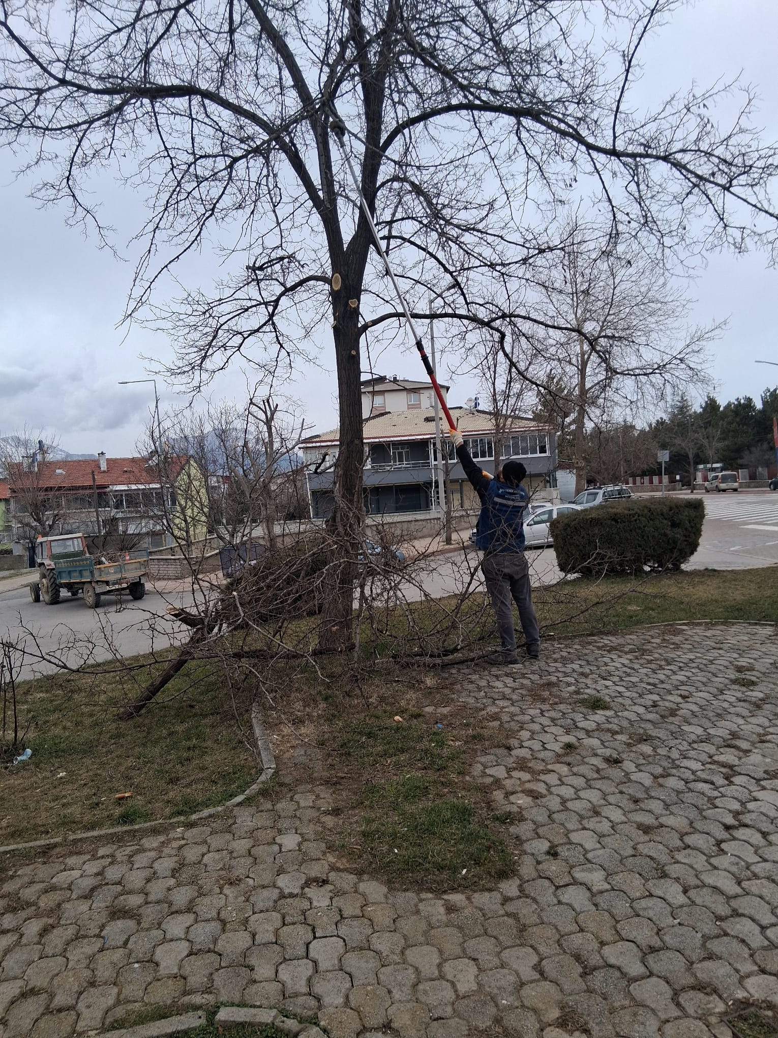 BELEDİYE EKİPLERİ FIRTINA NEDENİYLE SEFERBER OLDU  - Görsel 5