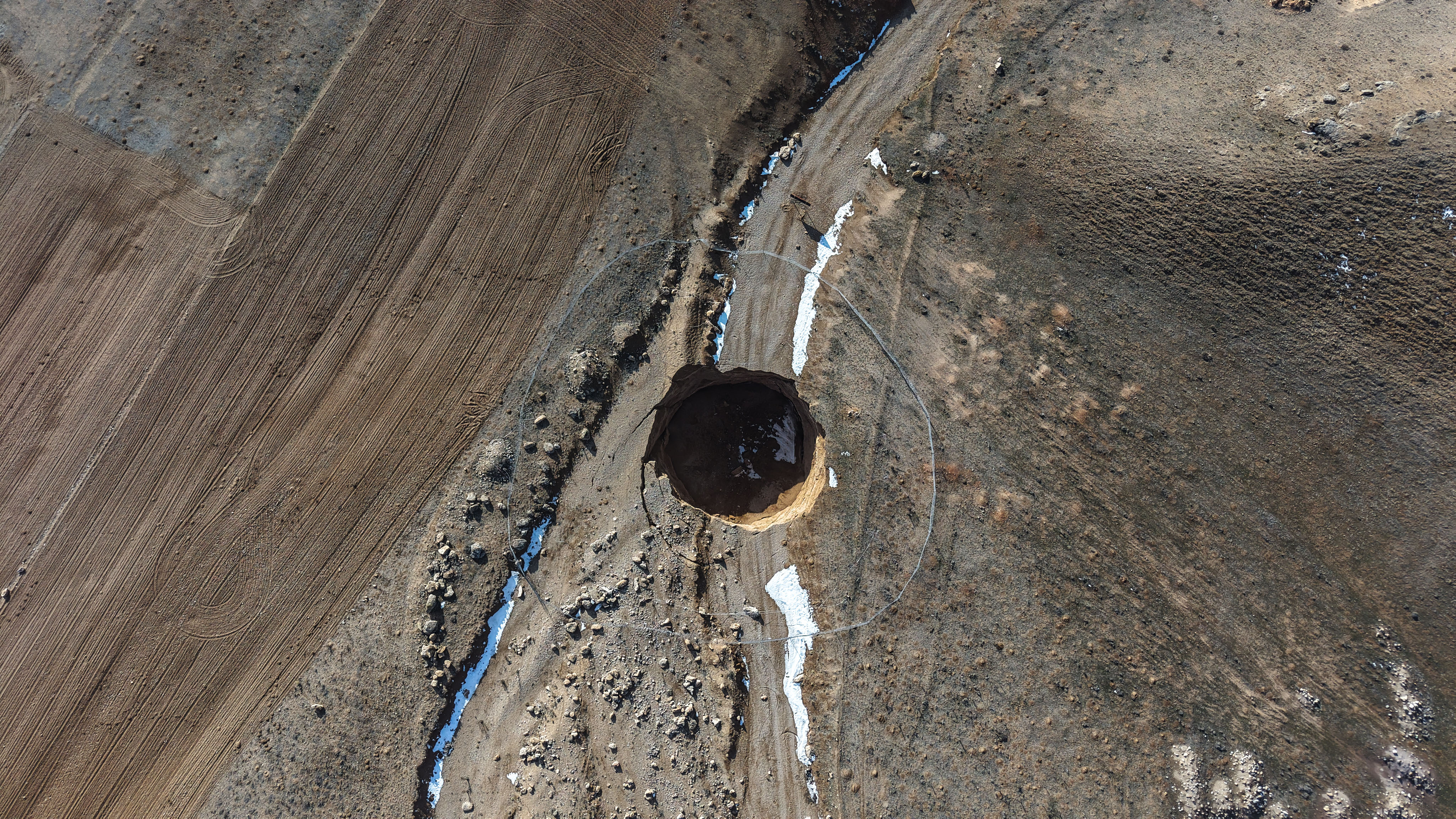 Konya kent merkezine 30 kilometre mesafede obruk oluştu - Görsel 3