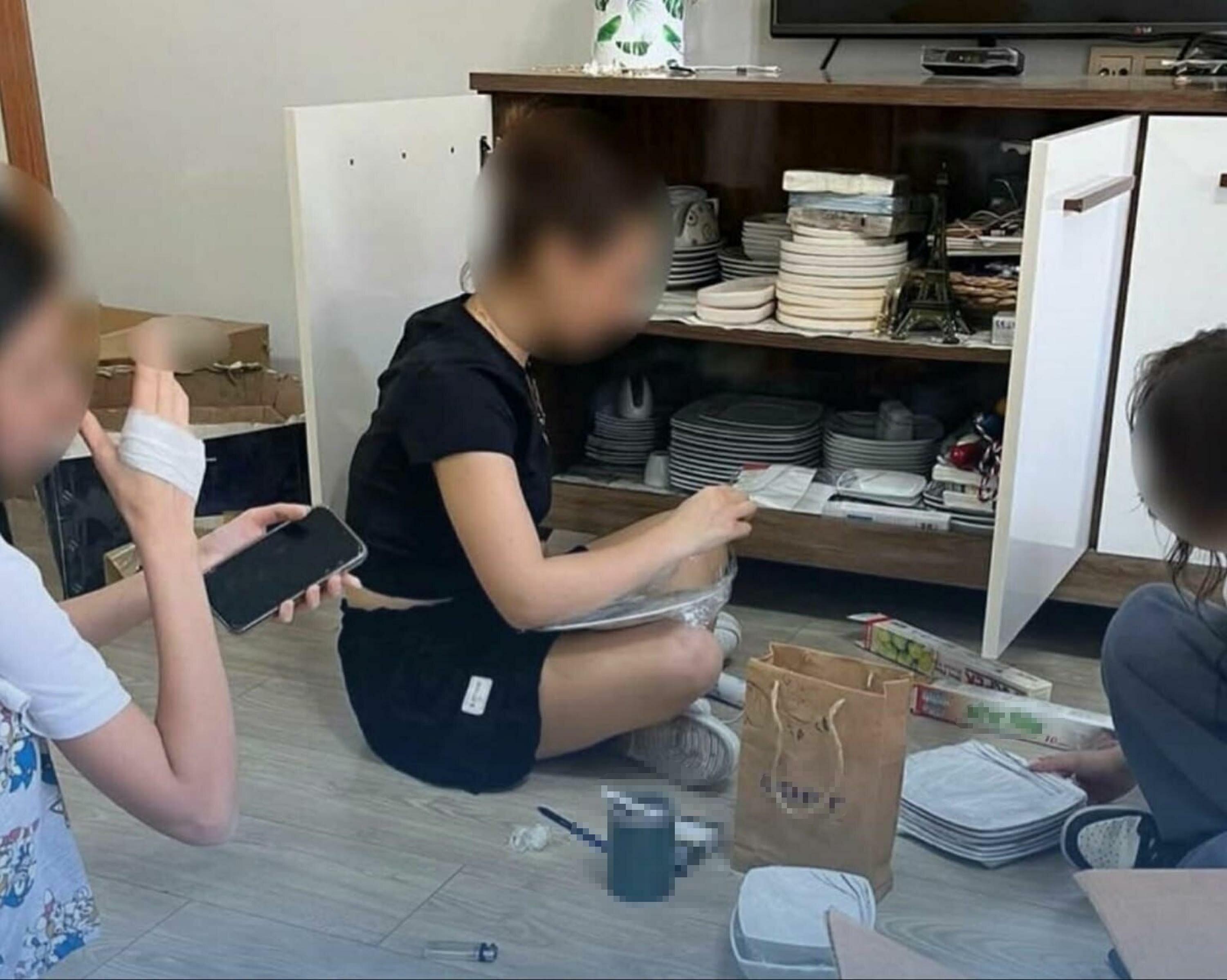 Öğrencilerini evine temizlik yapmaya götüren öğretmen, adli kontrolle serbest - Görsel 1