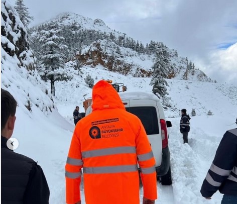 Sülek   yaylası  yolunda  Mahsur Kalan Vatandaşlar Kurtarıldı - Görsel 1