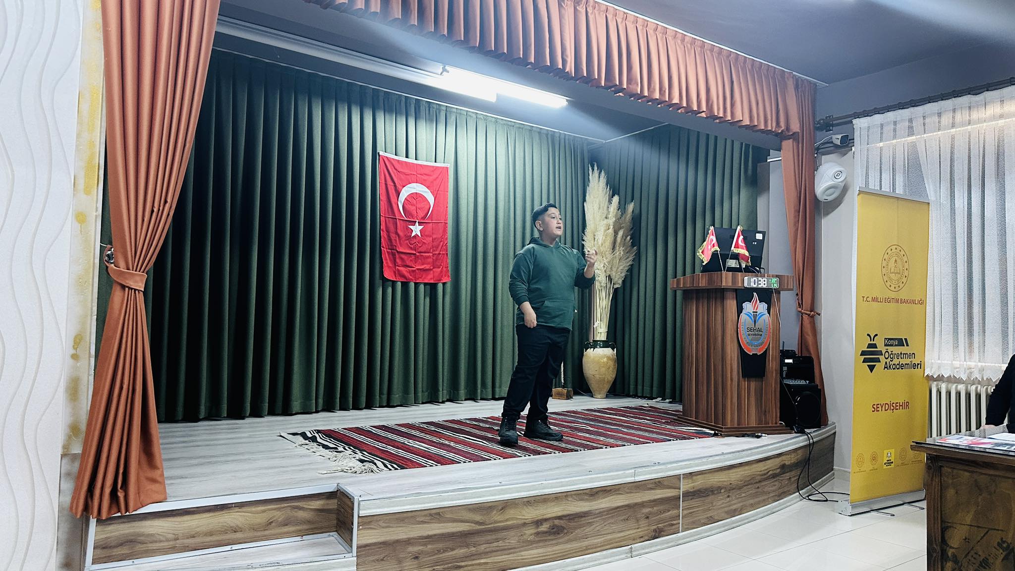 Seydişehir'de İstiklal Marşı'nı Güzel Okuma Yarışması Coşkuyla Gerçekleşti - Görsel 3