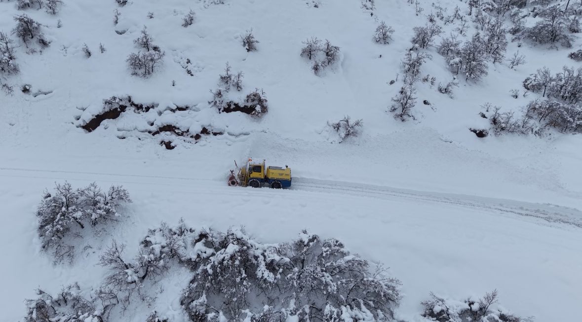 Tunceli’de kar kalınlığı 2 metreyi aştı, 27 köy yolu kapalı - Görsel 3