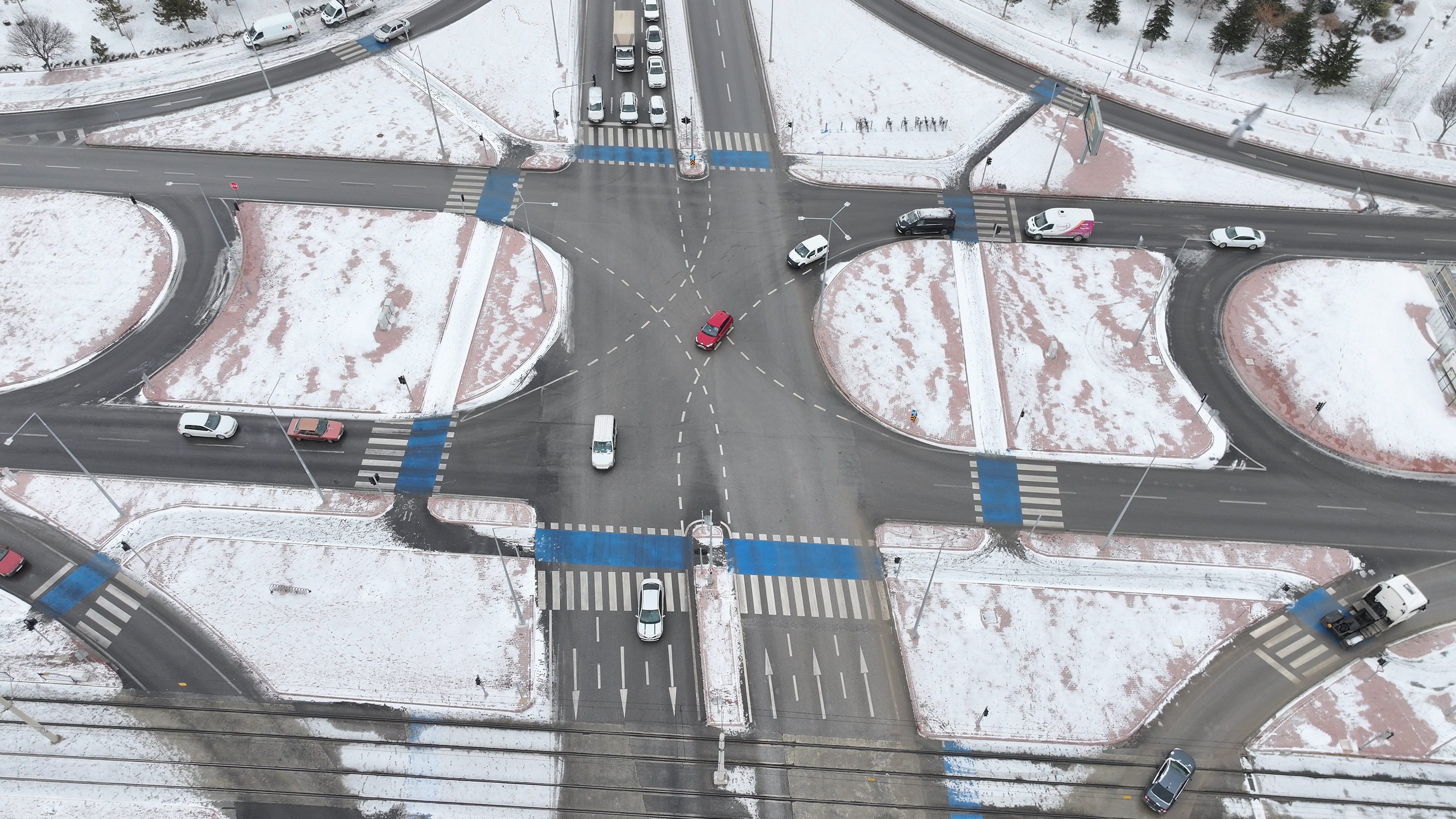BAŞKAN ALTAY: “ŞEHİR MERKEZİNDE YAPAY ZEKA DESTEKLİ AKILLI KAVŞAKLARI YAYGINLAŞTIRIYORUZ” - Görsel 4