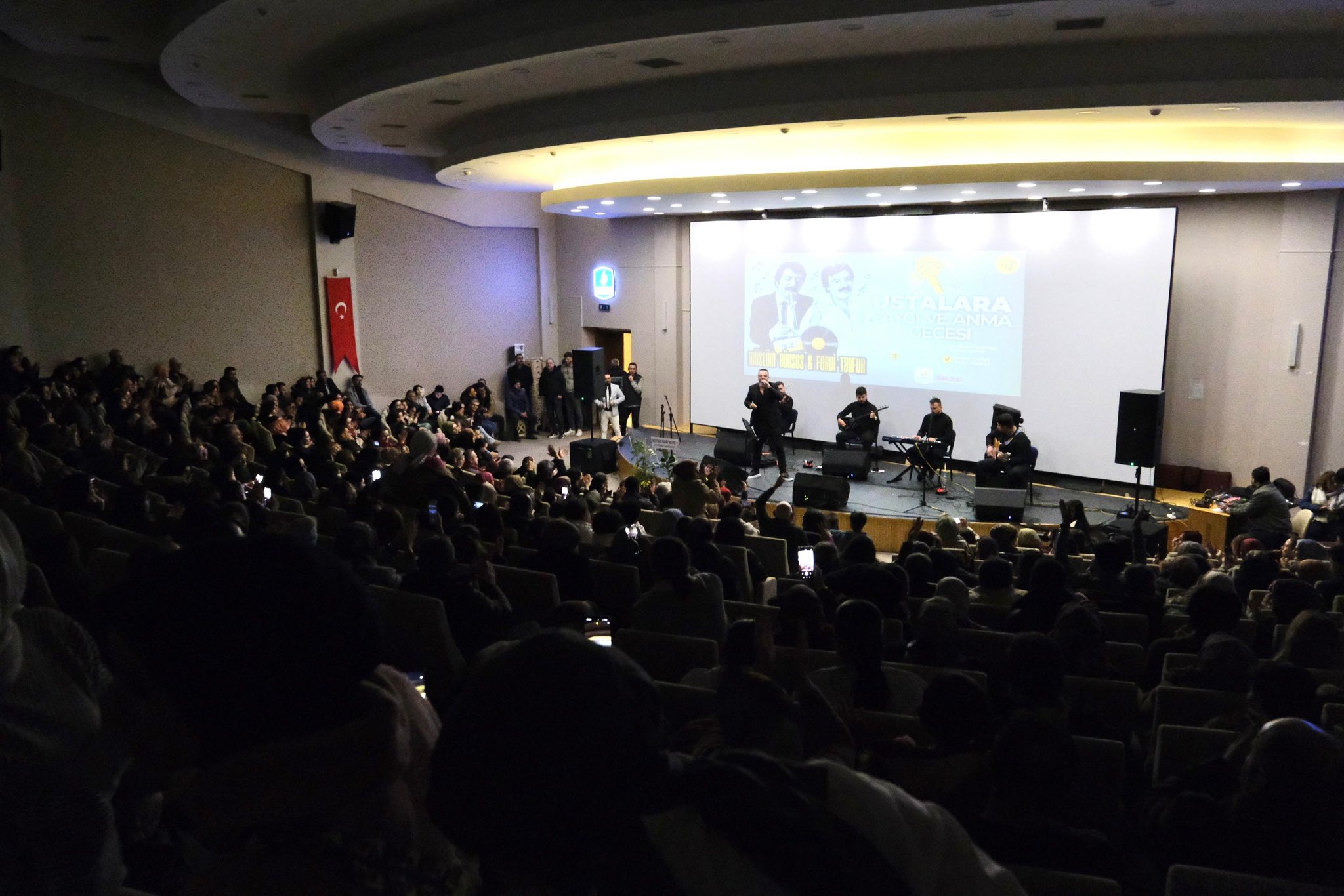 USTALARA SAYGI VE ANMA GECESİNE YOĞUN İLGİ  - Görsel 6