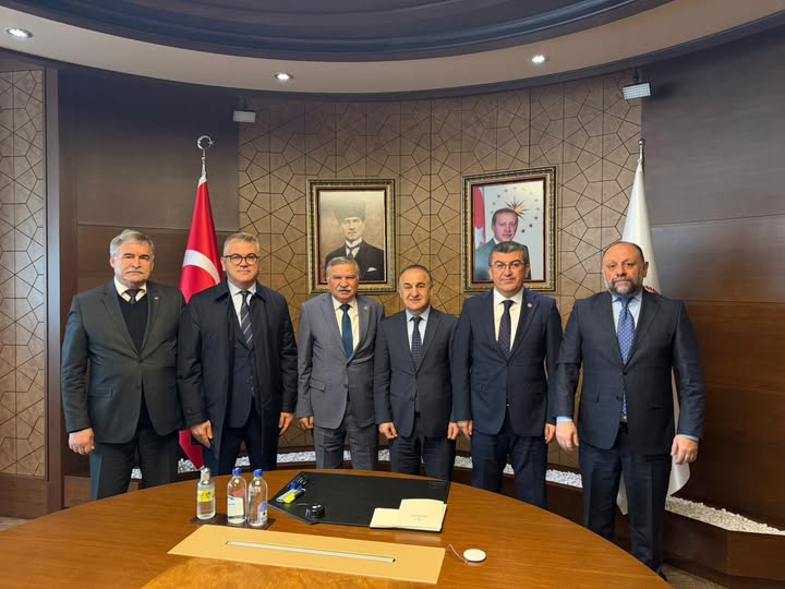 BAŞKAN USTAOĞLU VE İLÇE BAŞAKANI ARIN GRUP TOPLANTISINA KATILDI - Görsel 1