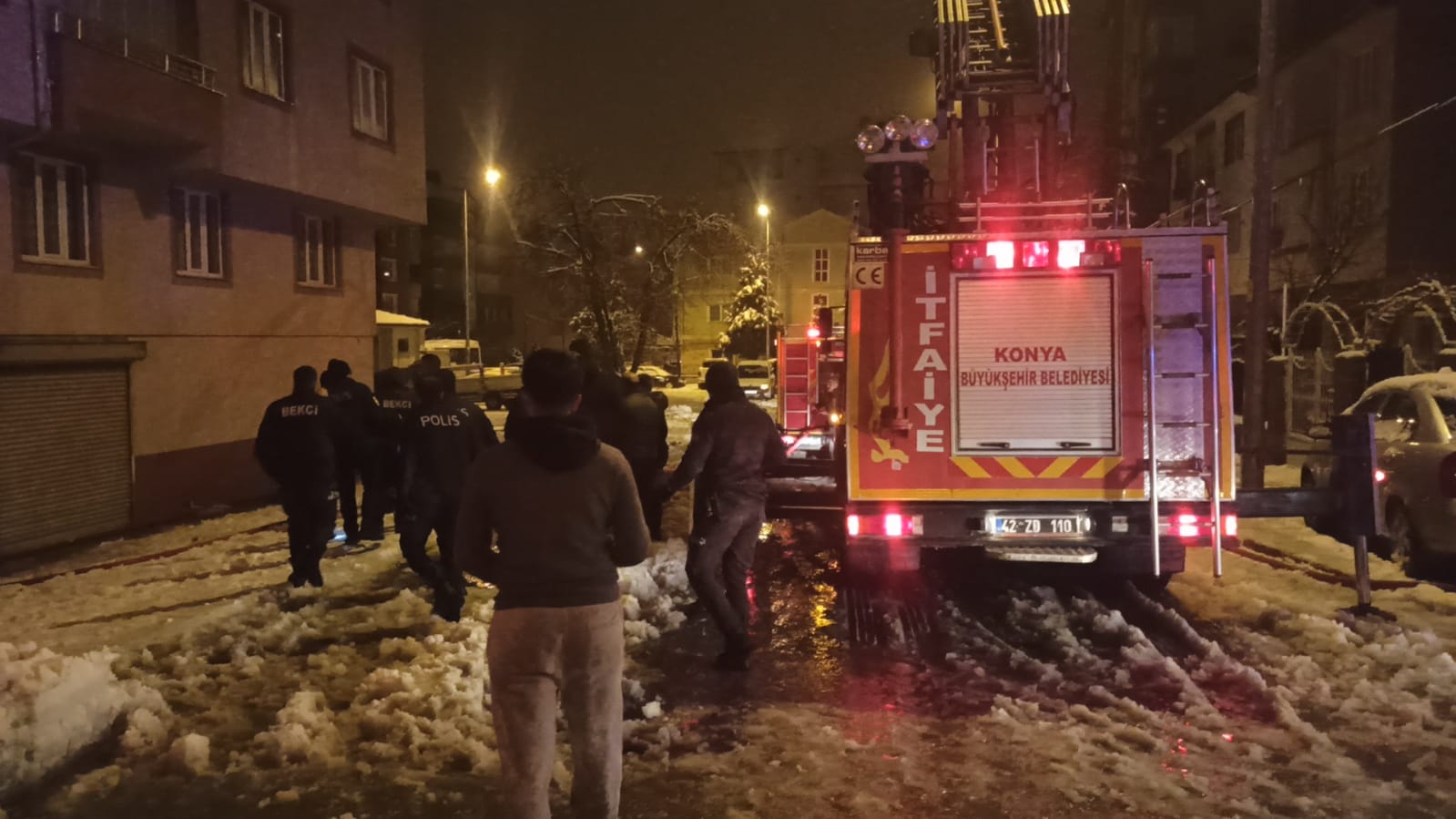 Seydişehir’de Korkutan Yangın: 5 Katlı Bina Tahliye Edildi - Görsel 7