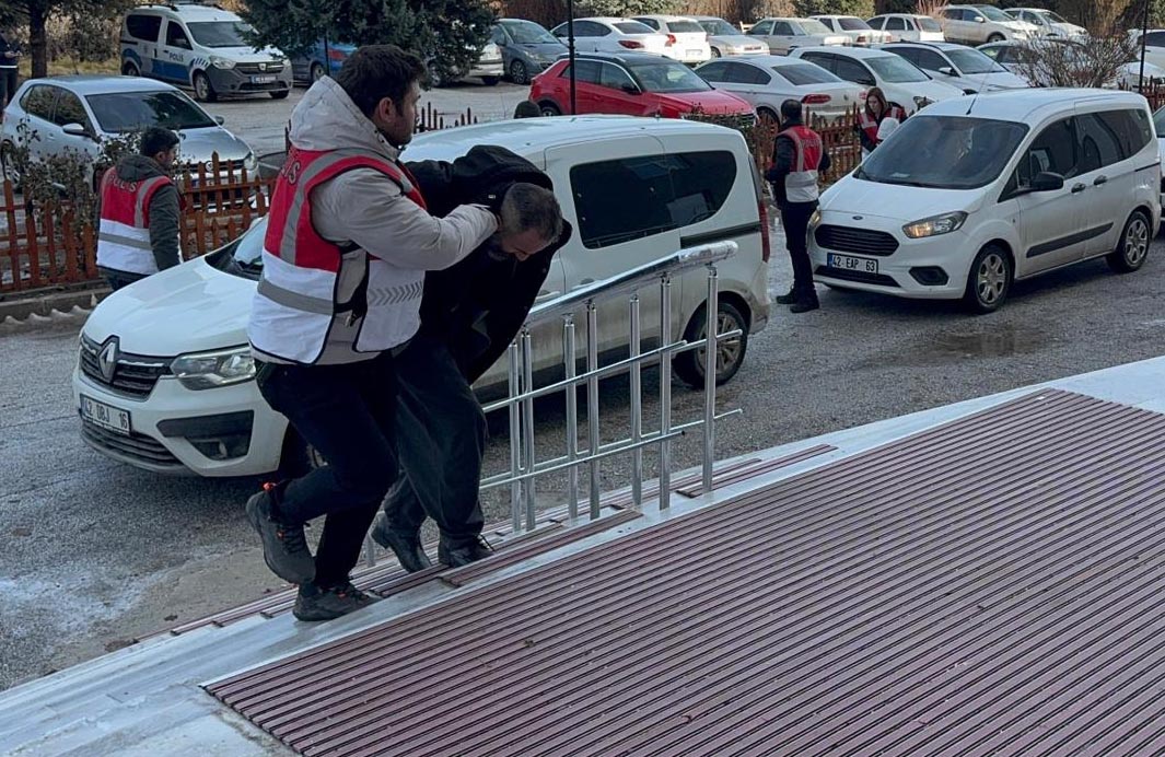 Konya - Akaryakıt istasyonundan gasbettikleri paraları başka bir akaryakıt istasyonunda harcamışlar - Görsel 3