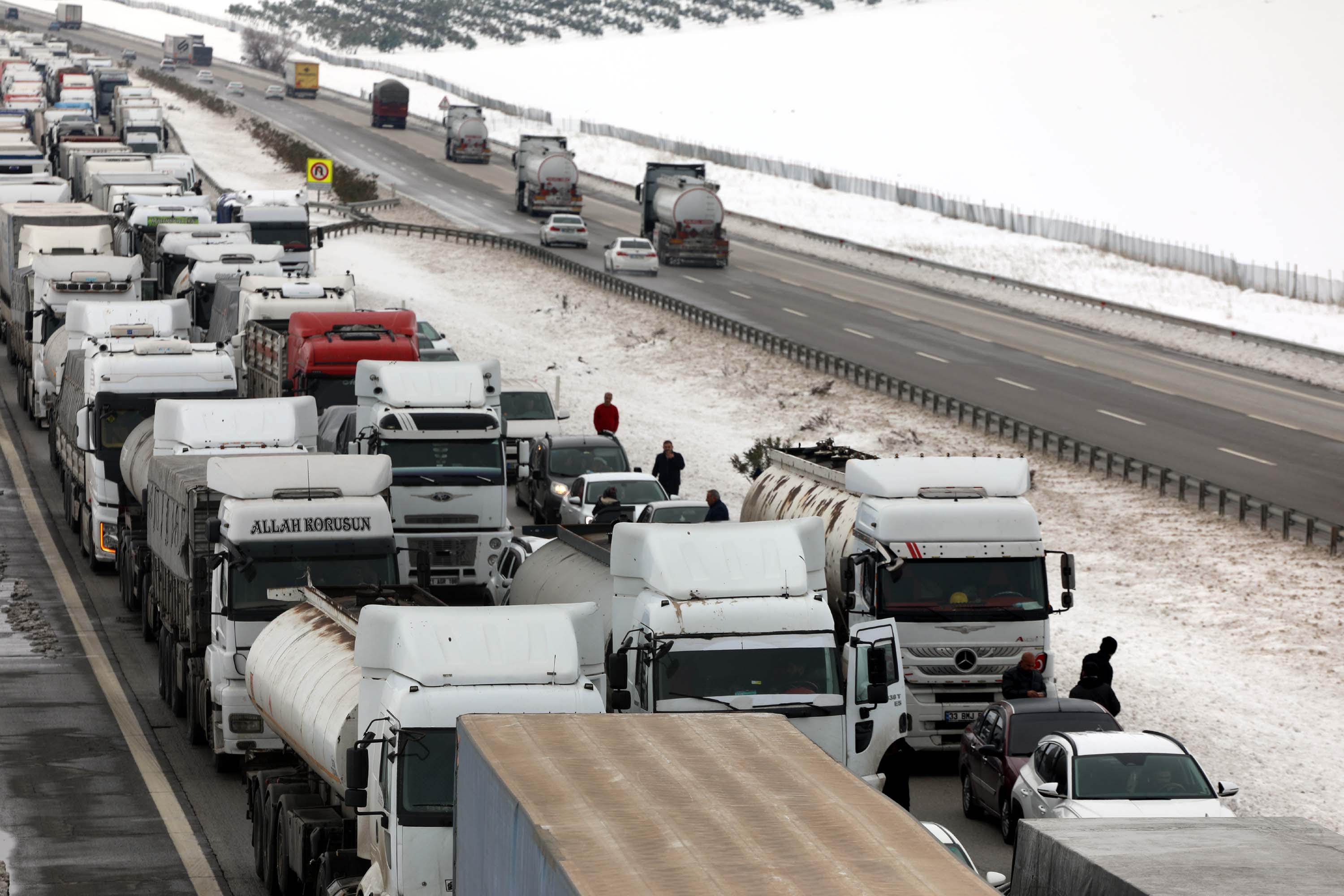 Gaziantep- TAG otoyolunda kilometrelerce araç kuyruğu  - Görsel 4